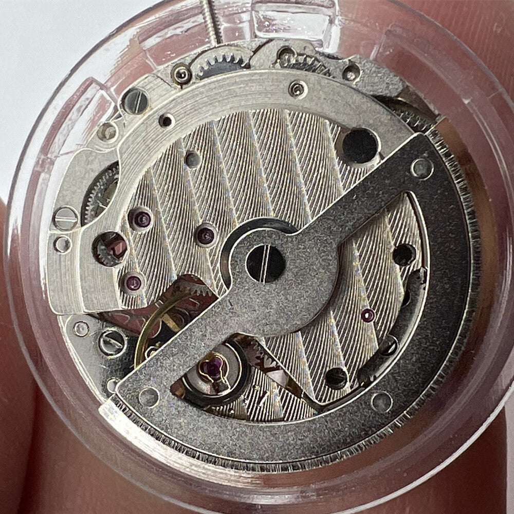 China Made 82S7 Silver Automatic Mechanical Movement Replacement of 8215 2813