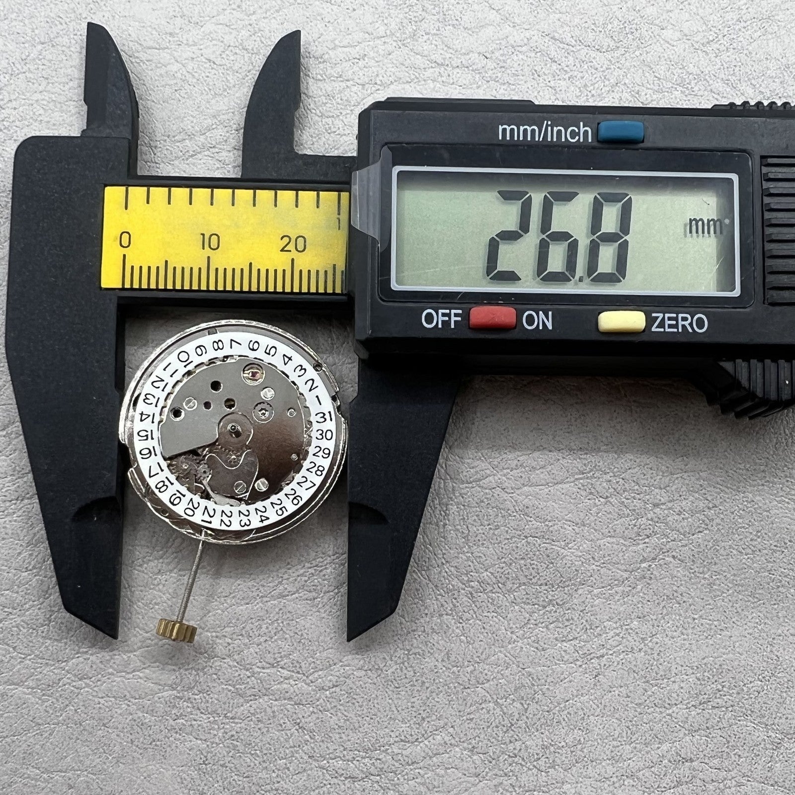 Dandong 7120 3 Hands Single Calendar Automatic Mechanical Movement