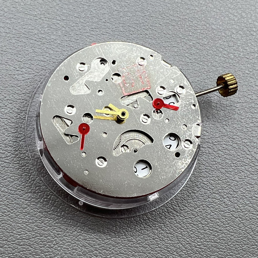 China Made 7120 Mechanical Movement Second Hands At 3/6/9 3 Hands Date At 3