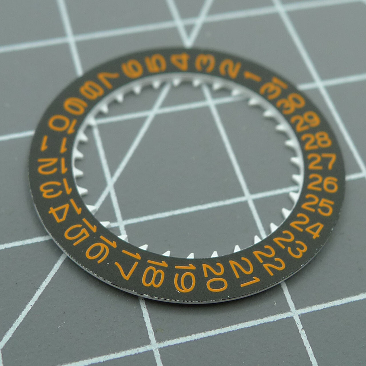 Orange Font Black Background Watch Date Disk Wheel Date Wheel for NH35 Movement