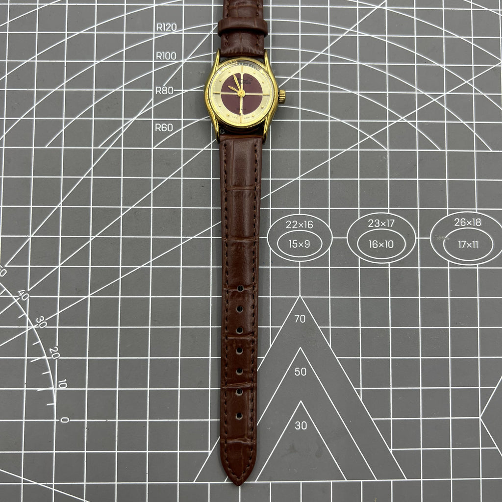 26mm Brown Liaocheng TAISHAN Manual Mechanical Lady Watch 19 Jews Golden Nail