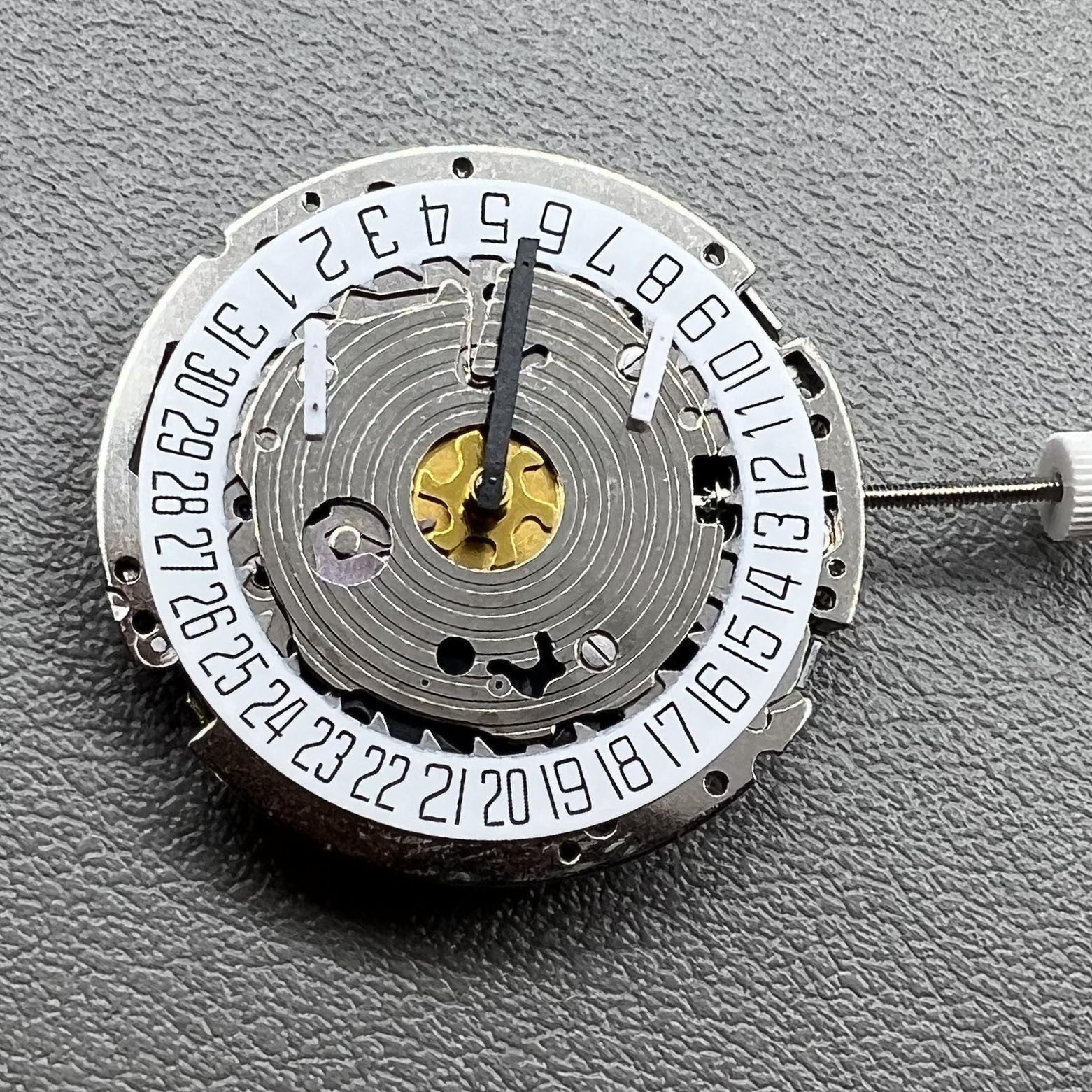 Swiss Made Silver ISA 8171 Quartz Movement 5 Hands Date At 6 Watch Part