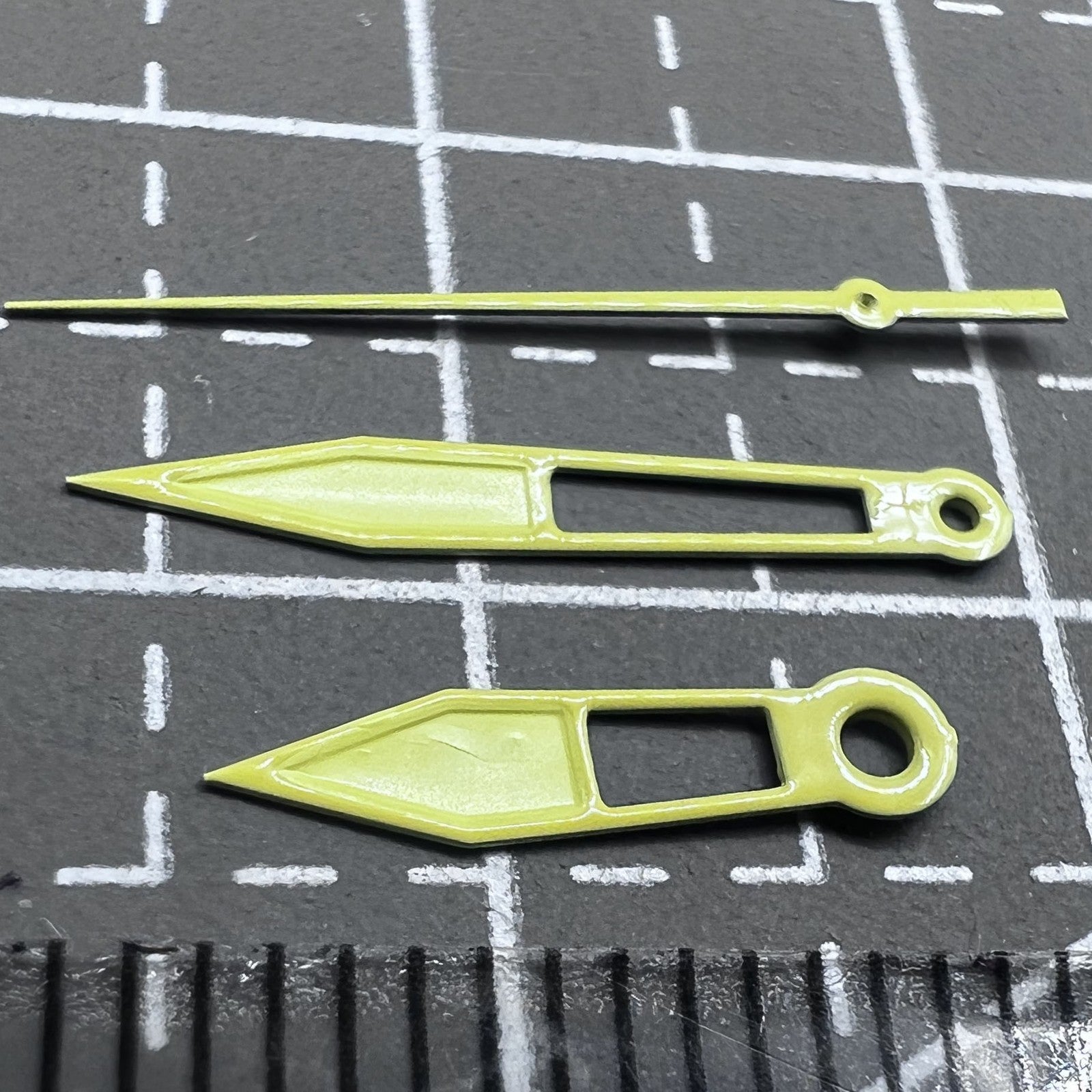2 Sets/Pack Yellow Trim Hollow Arrow Hands for Miyota 2315 2035 2036 2115 2305