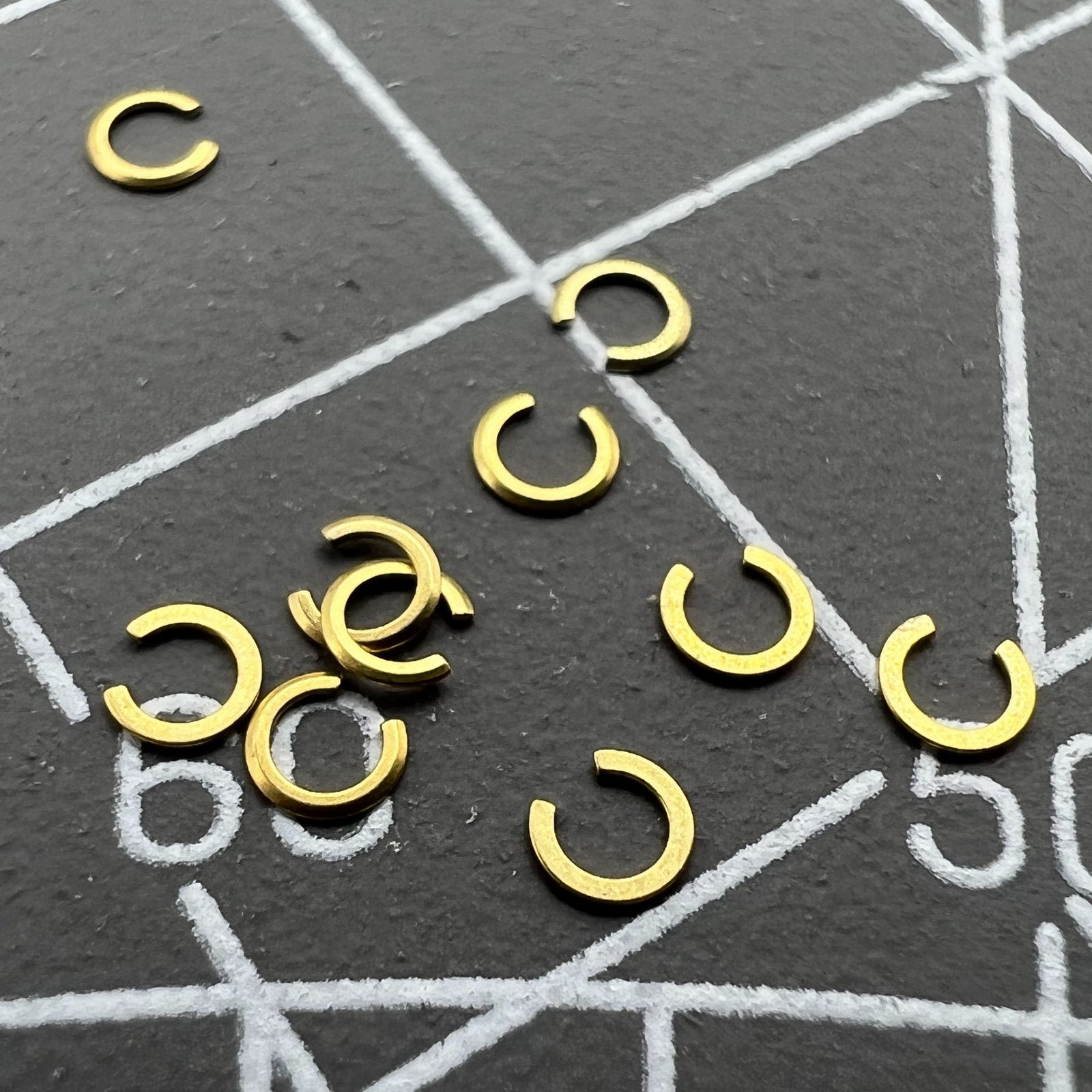 50 PIECES Weekly Dial Jumper Spare Parts Fit For Miyota 8200