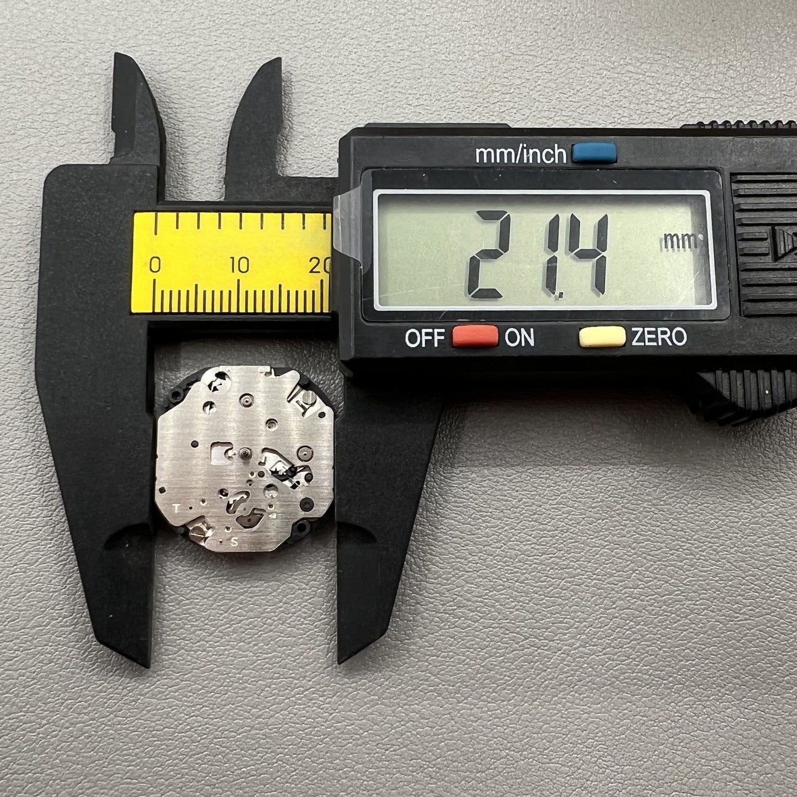 Japan  Hattori Epson VX3SE Watch Quartz Movement