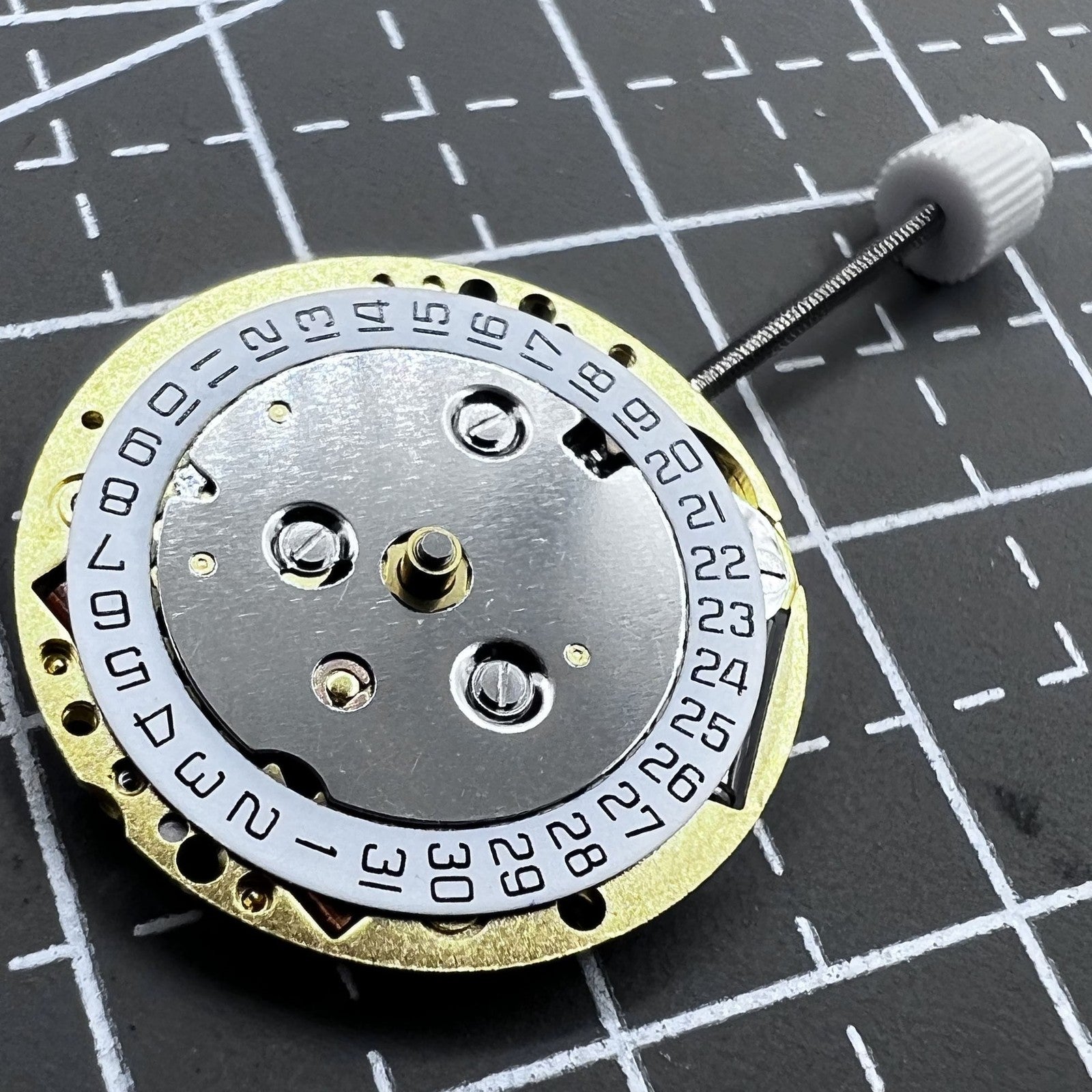 Swiss ISA 222 Quartz Movement 2 Hands No Calendar