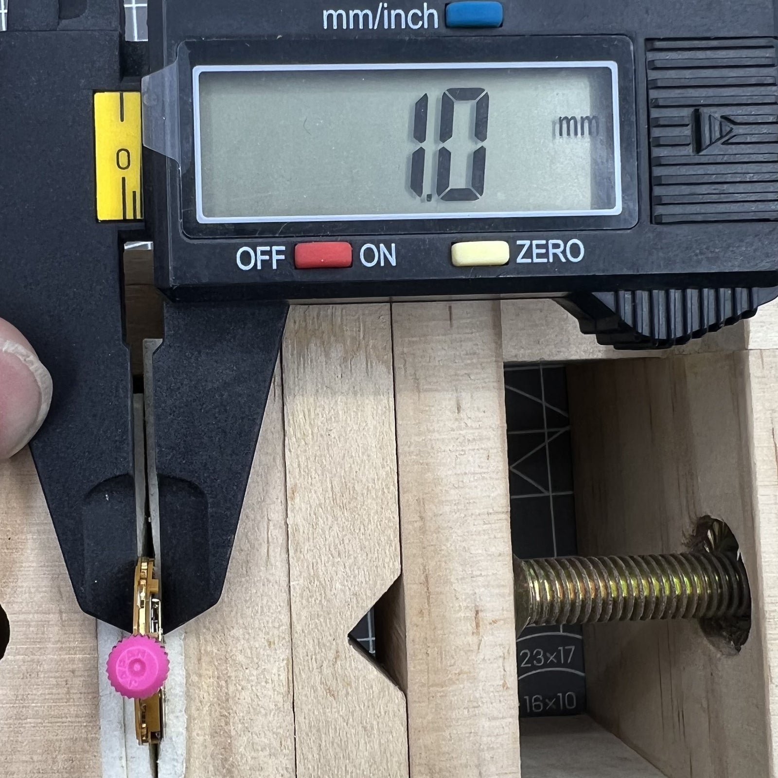 Miyota 9T13 Date at 3 Quartz Movement