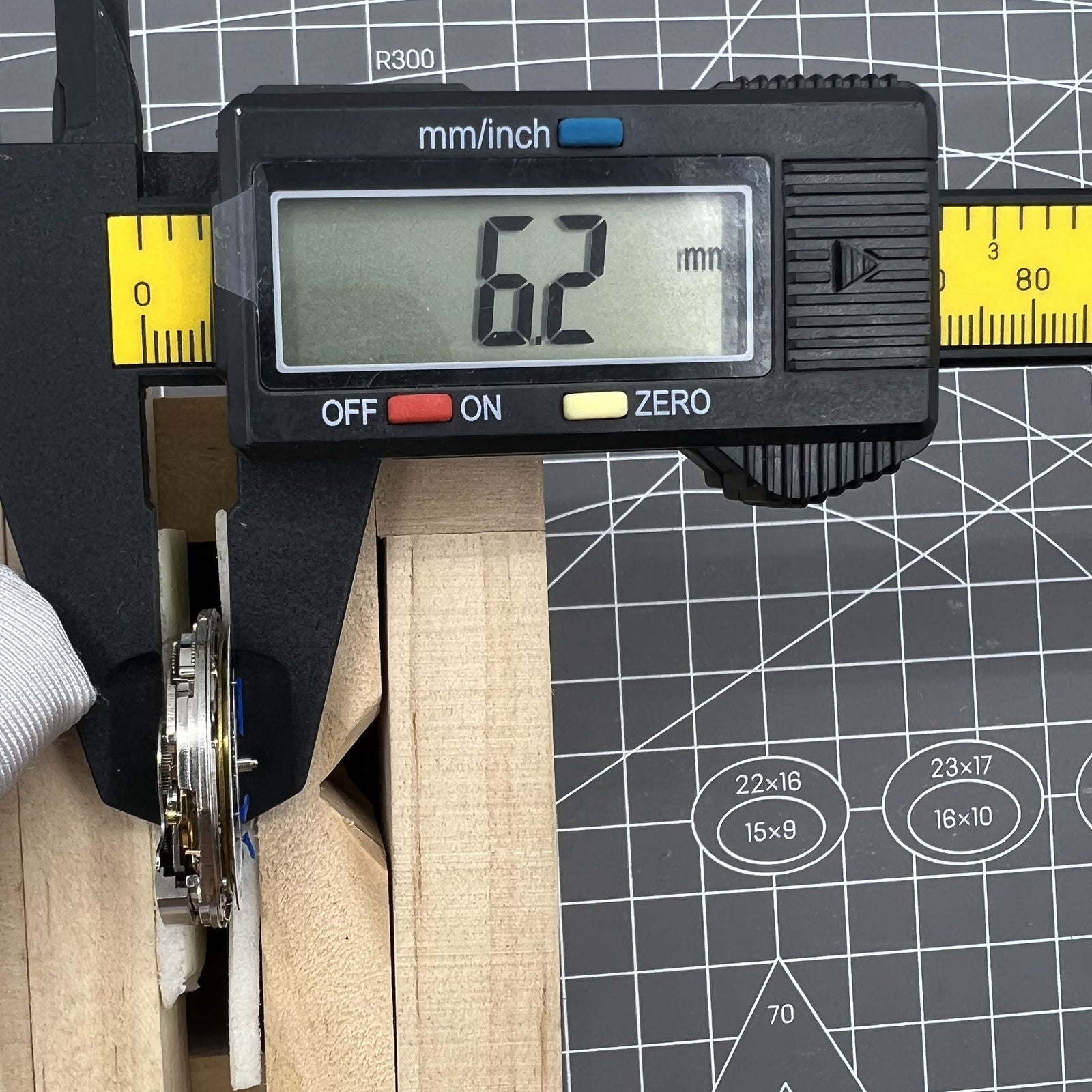 HZ2350 Automatic Mechanical Movement Double Calendar