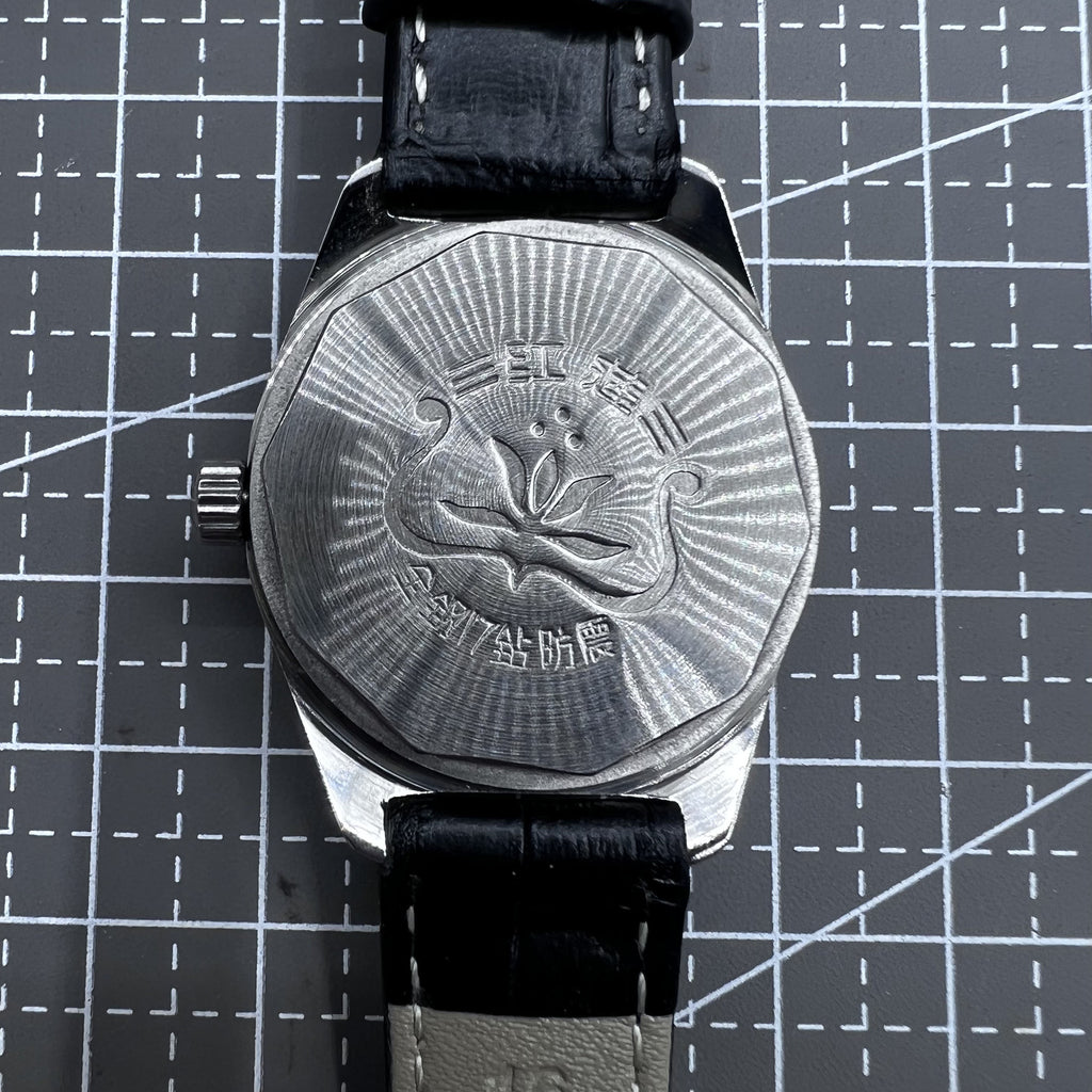 32mm Black Strap Taihang Manual Mechanical Watch 17 Jews Black Dial Golden Nail