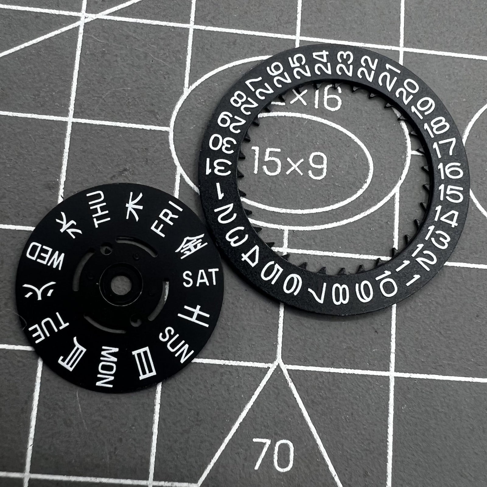 Green Lume Black Date Disk Wheel Week Wheel for Movement NH36 Date at 3.8