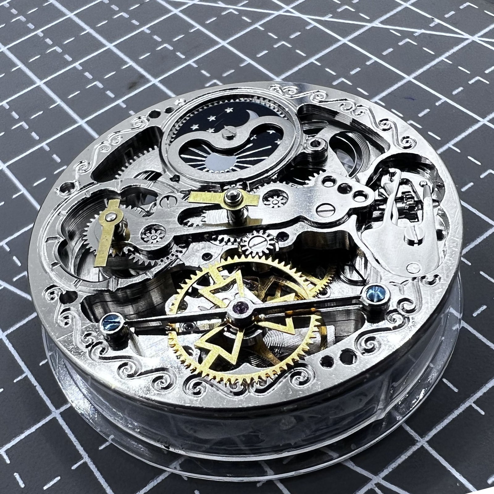 Silver Hollow Movement Small Bare Balance Wheel At 6 Double Mainspring
