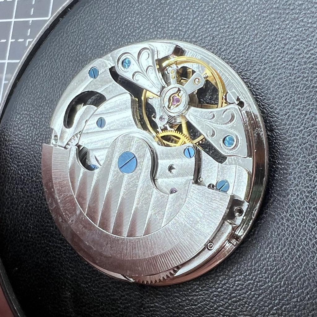 Silver Hollow Movement Small Bare Balance Wheel At 6 Double Mainspring