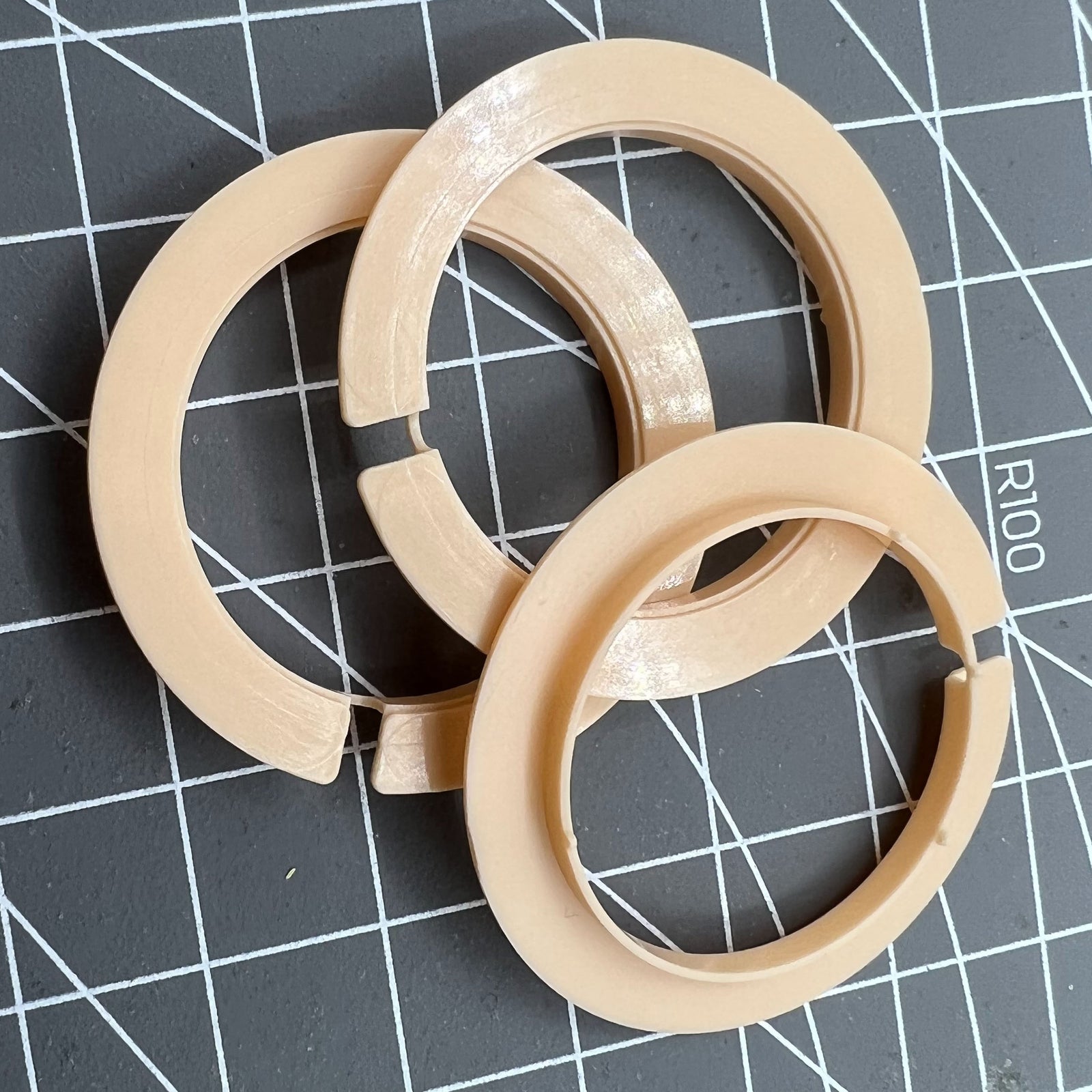 2 PIECES Watch Case Mount Spacer Fixing Ring for ETA955.112 Ronda 715 Movement