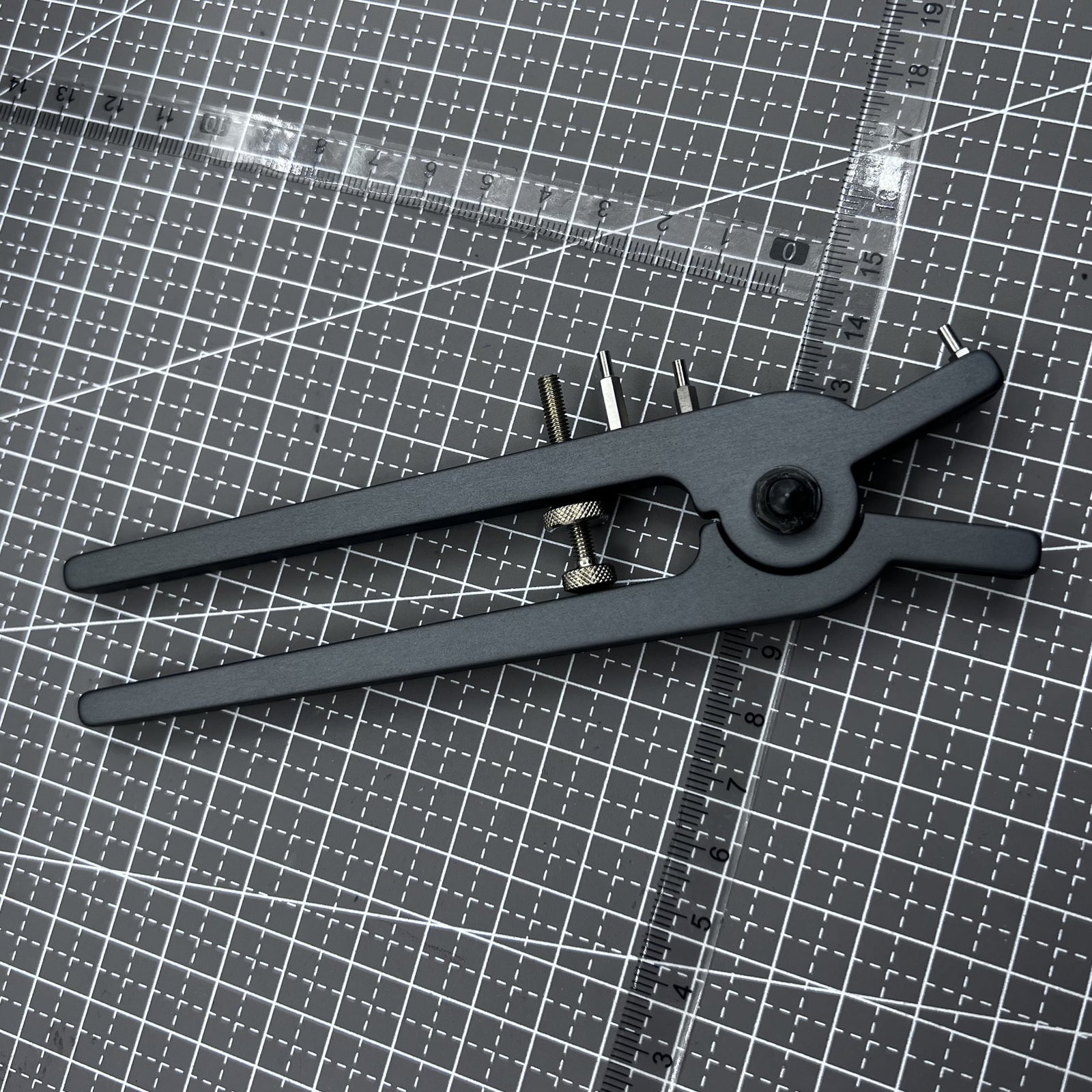 Swiss Bergeon 6160 Pliers for Removing Pushers and Correctors of Watch Cases