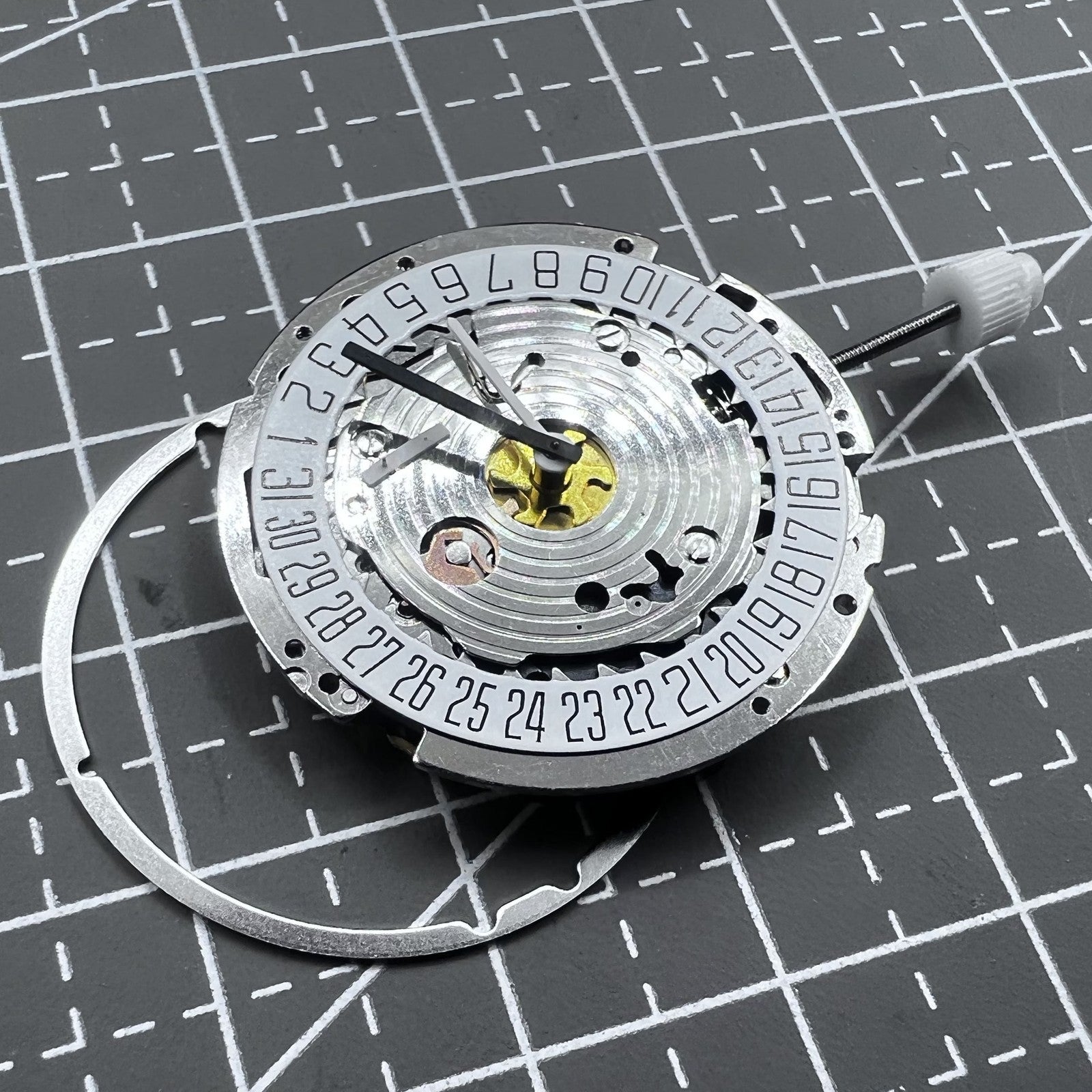 Swiss ISA 8171A Quartz Movement 4 Hands White Disk Date At 6