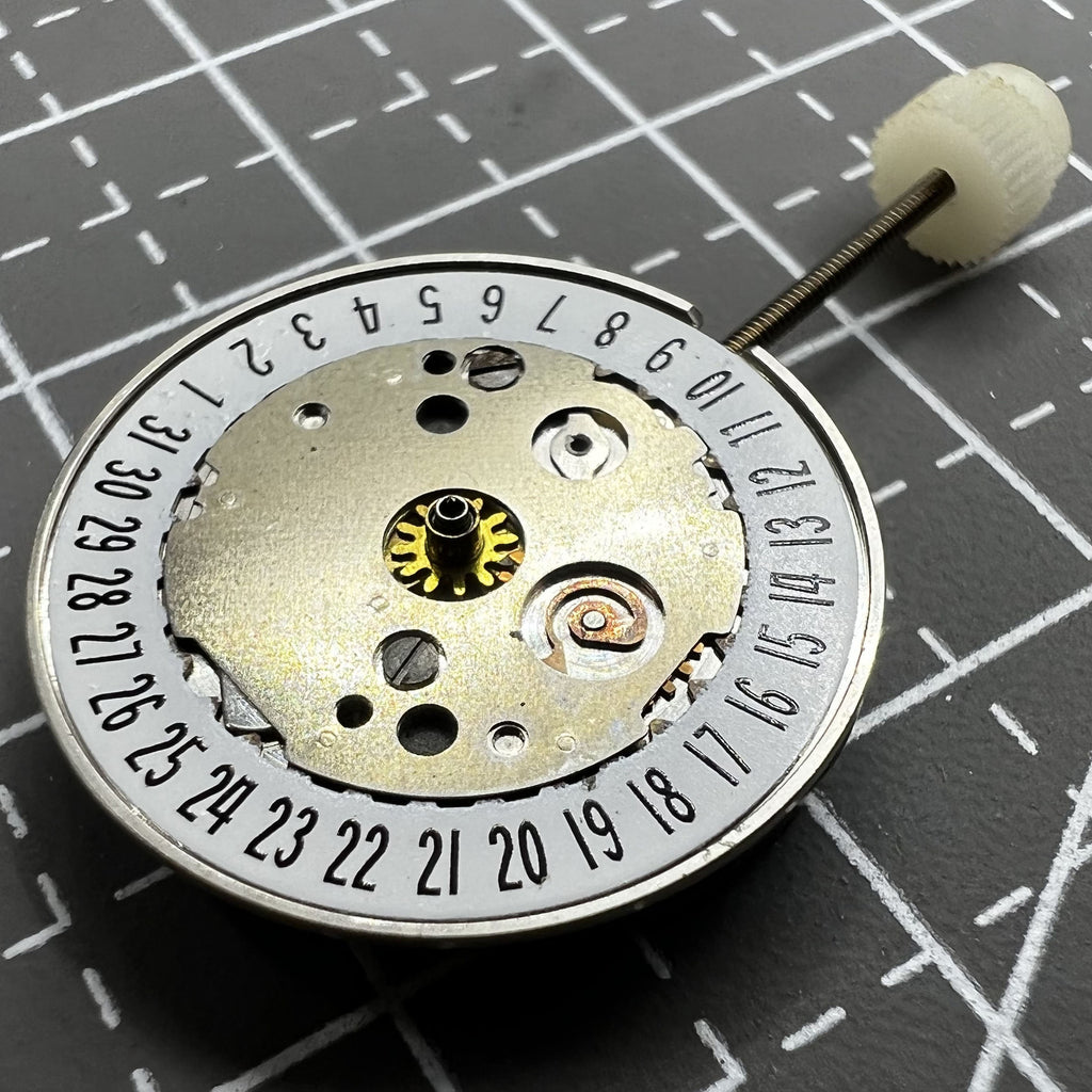 Swiss ETA 400.111 Quartz Movement Single Calendar At 6