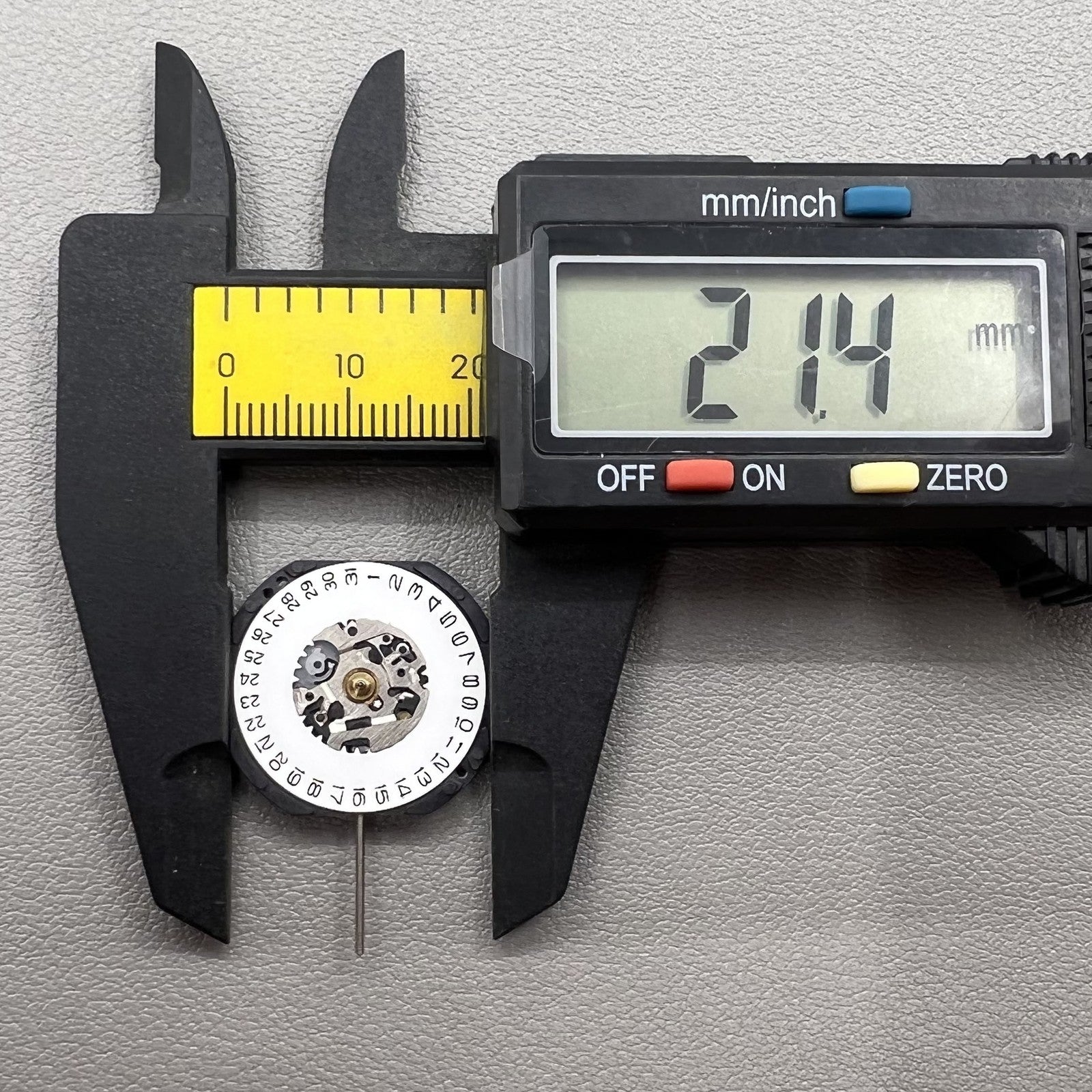 2 PIECES Japan Hattori Epson VX32 VX32E Date At 3 Watch Quartz Movement