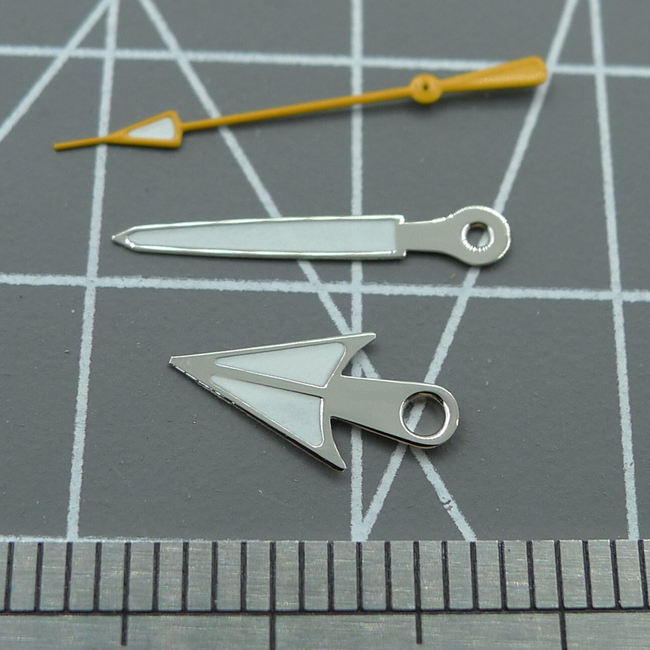 Green Luminous Silver Trim 15mm Yellow Second Watch Hands for Miyota NH35/NH36