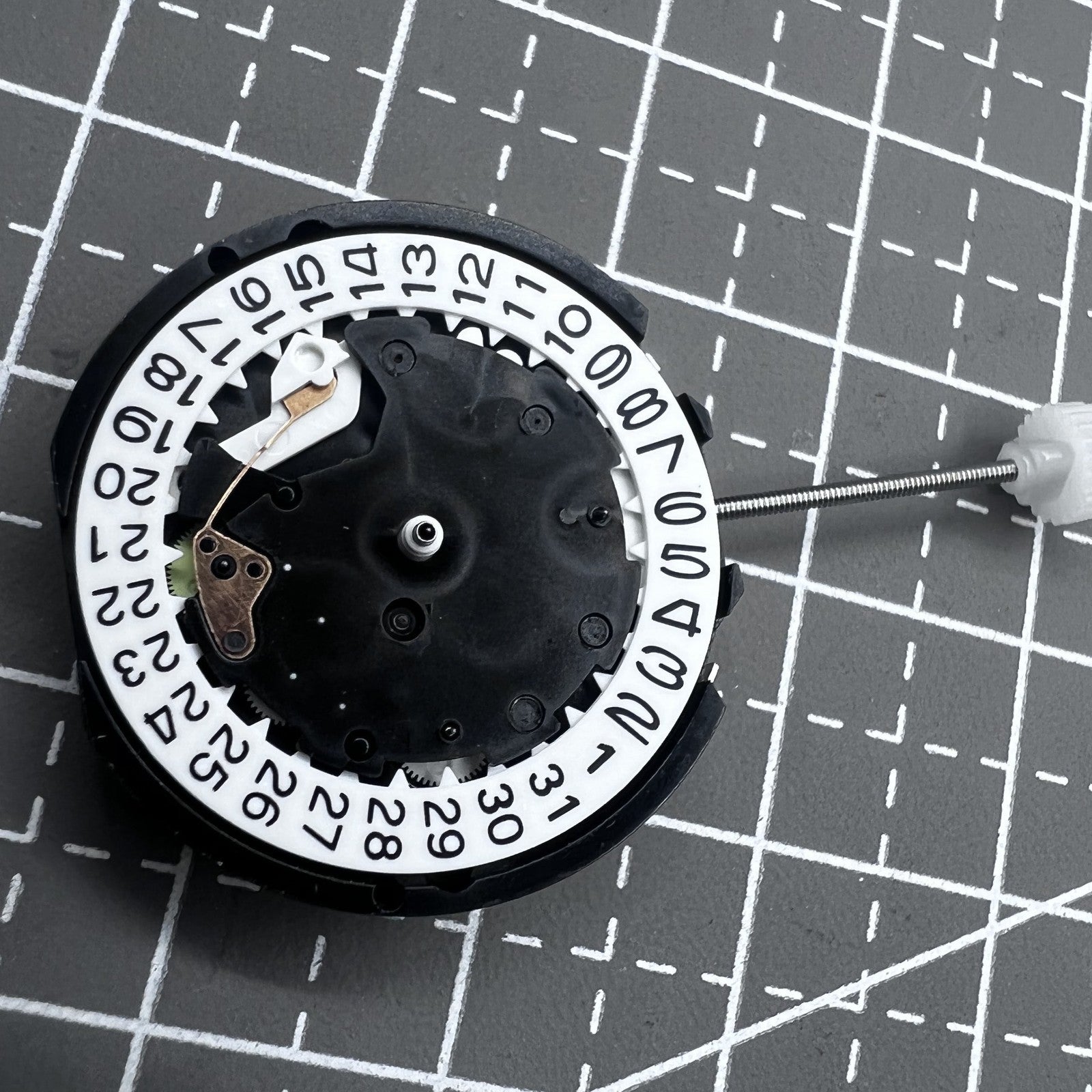 2 PIECES Sunon PE81 Quartz Movement 3 Hands Date at 3 With Small Second @3@6@9