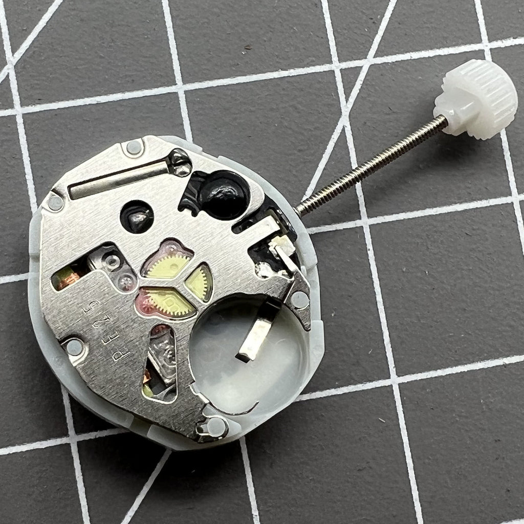Quartz Movement Sunon PE25 3 Hands Date at 3 Movement Replacement
