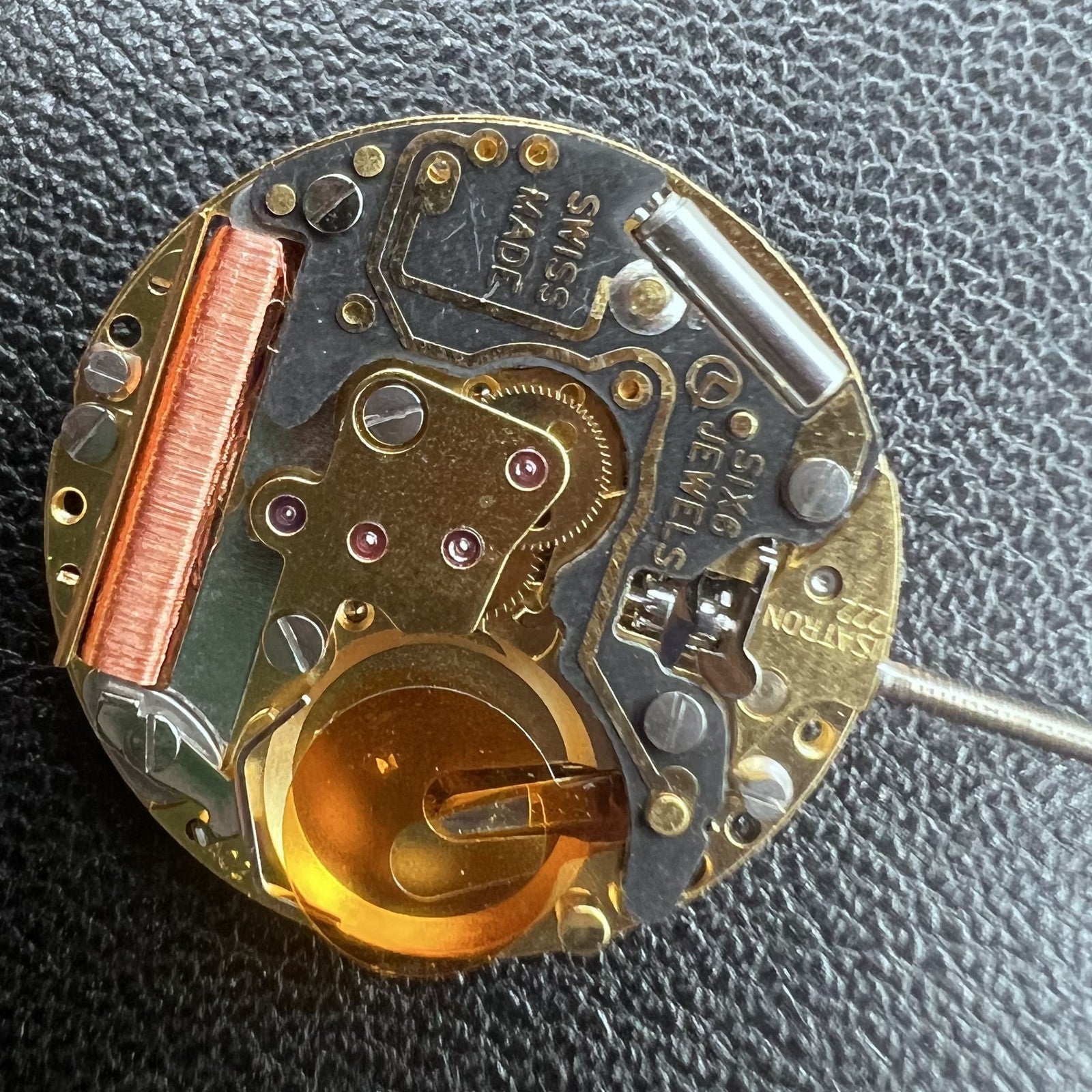 Swiss ISA 222 Quartz Movement 2 Hands No Calendar