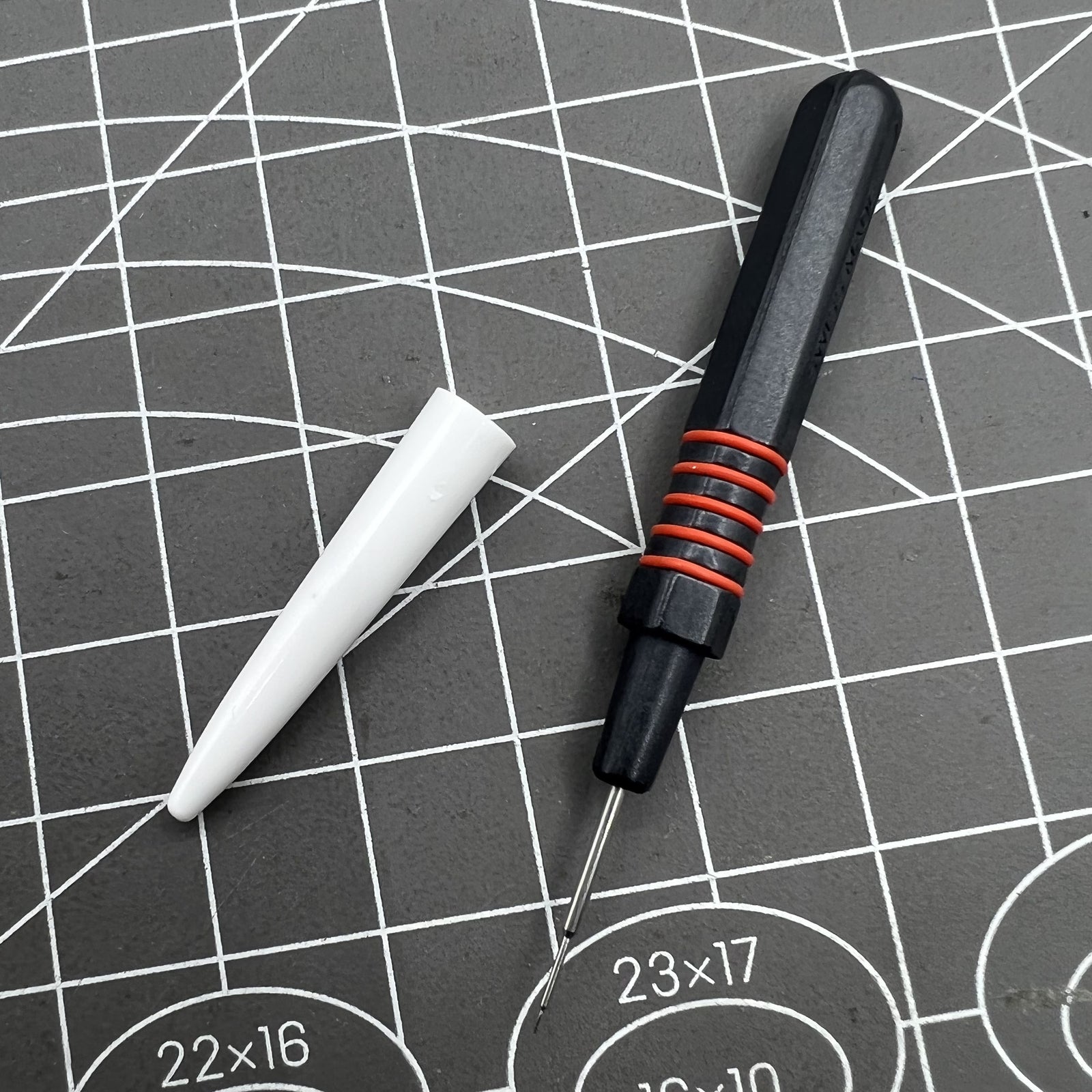 Swiss Bergeon 7013-R Red Metal Dip Oilers Grease Ergonomic Precision Applicator