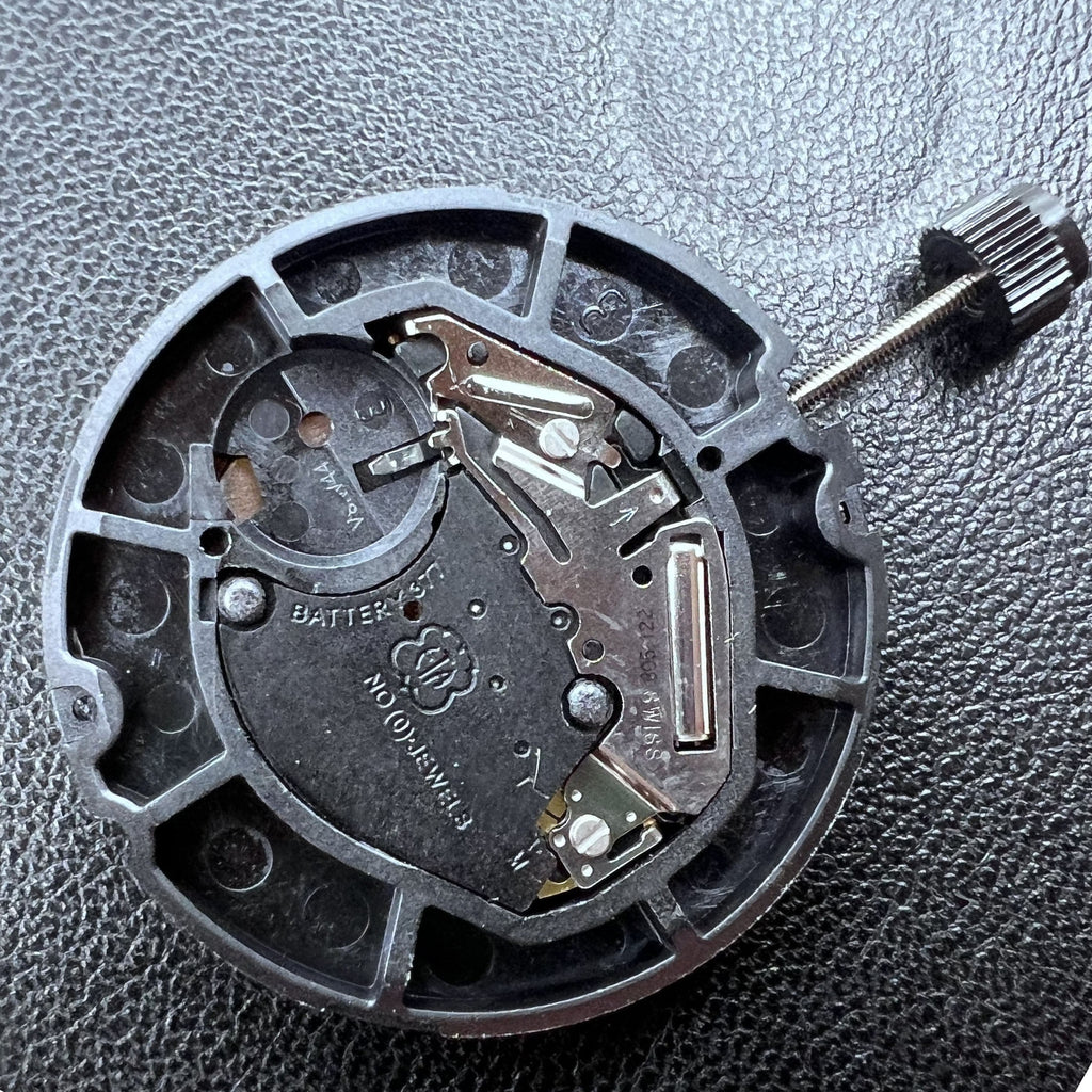 Swiss ETA 805.112 Quartz Movement 3 Hands Date at 4:30