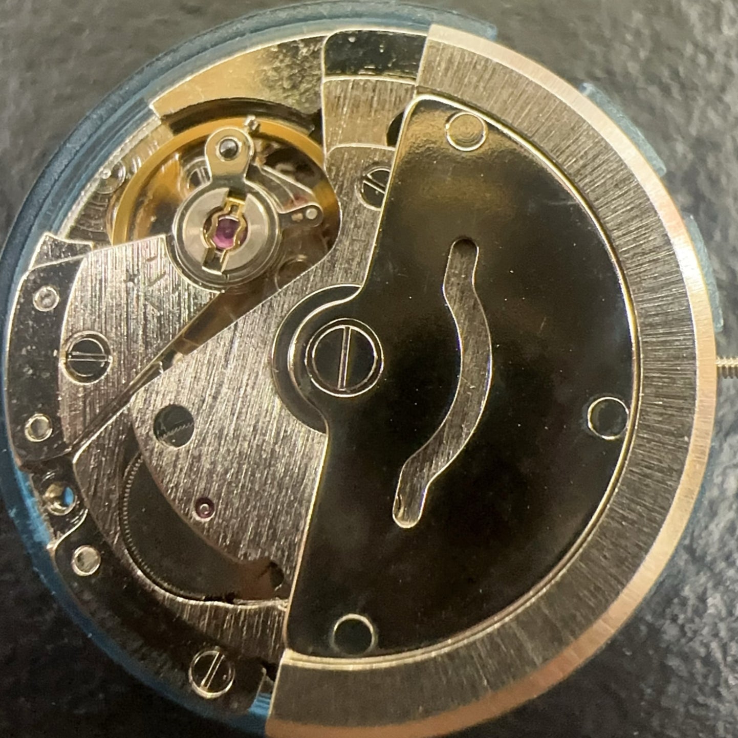 China Made Tianjin Seagull 2813 Mechanical Single Calendar Small Golden Disk