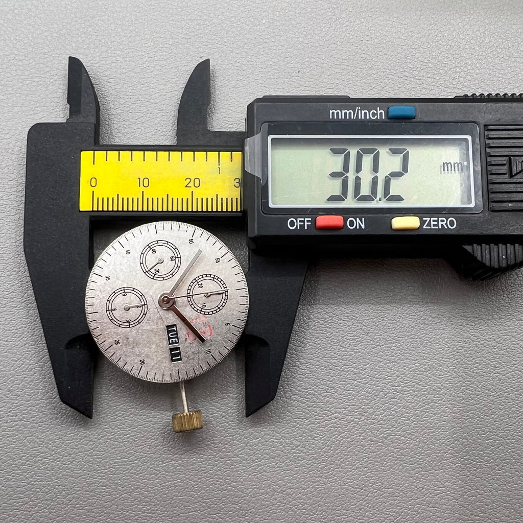China 7750 Automatic Chronograph Movement Date Day Small Second @9 ETA 7750