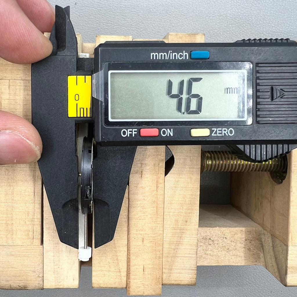 Swiss ISA 2320 White Dial Quartz Movement Date@3