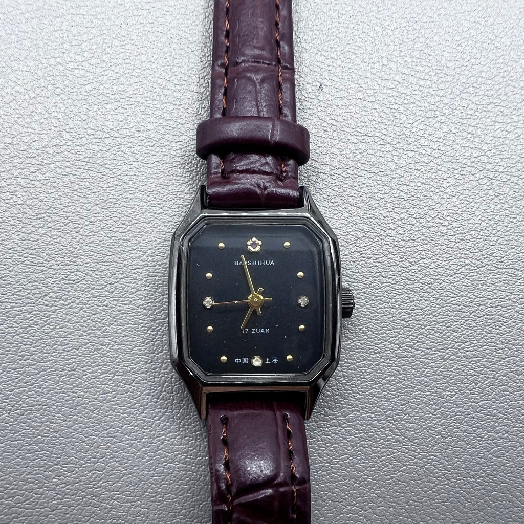 33mm Dandong Manual Mechanical Watch Golden Dial Golden Square Case 17 Jews