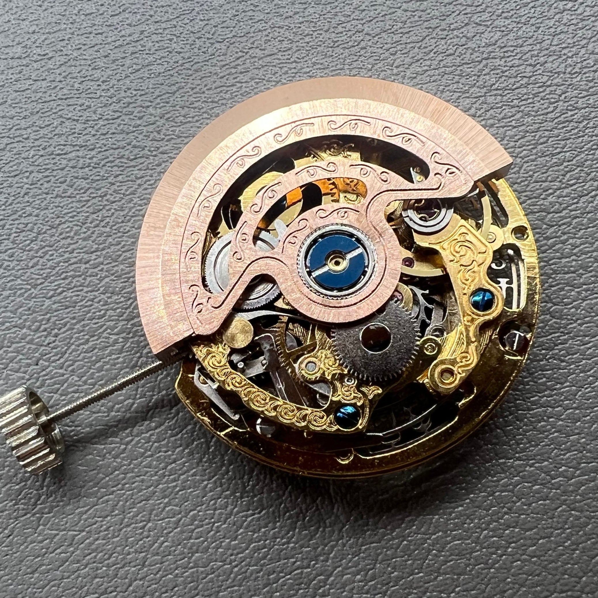 Hangzhou 2189 Golden Hollow Mechanical Movement Single Calendar