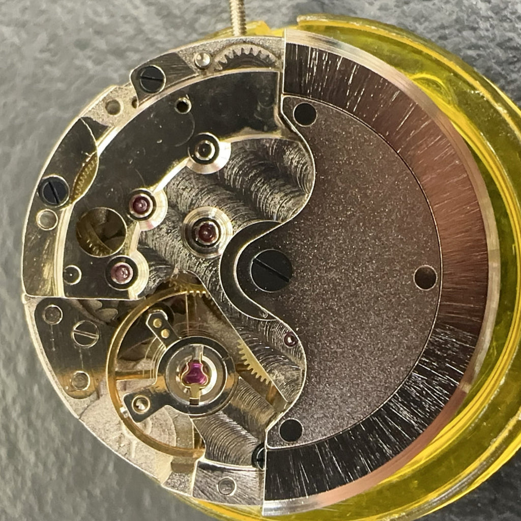 China Made Mingzhu 8205 2813 Mechanical Movement 2 Hands Small Second At 9