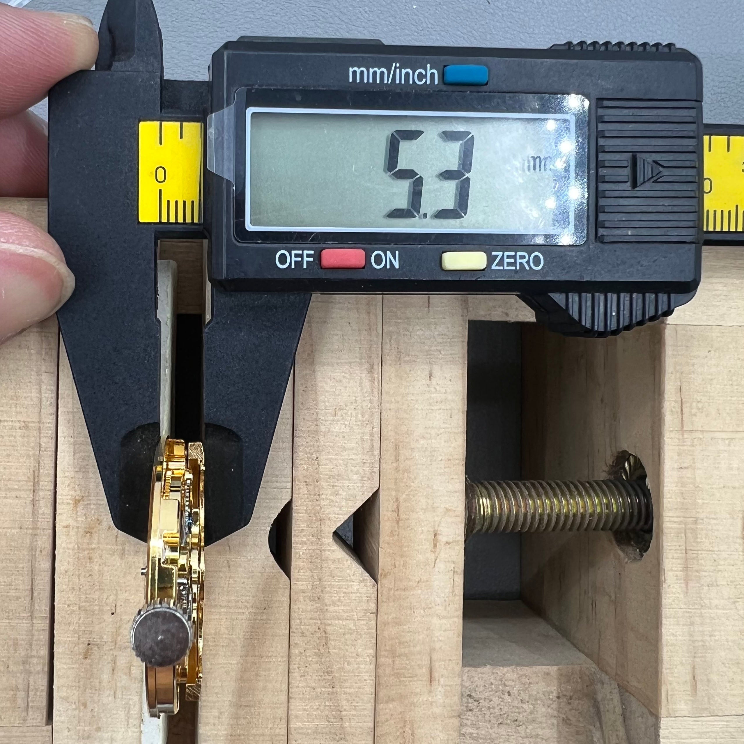 32.8mm 7120 Golden Hollow Extra Large Automatic Mechanical Movement