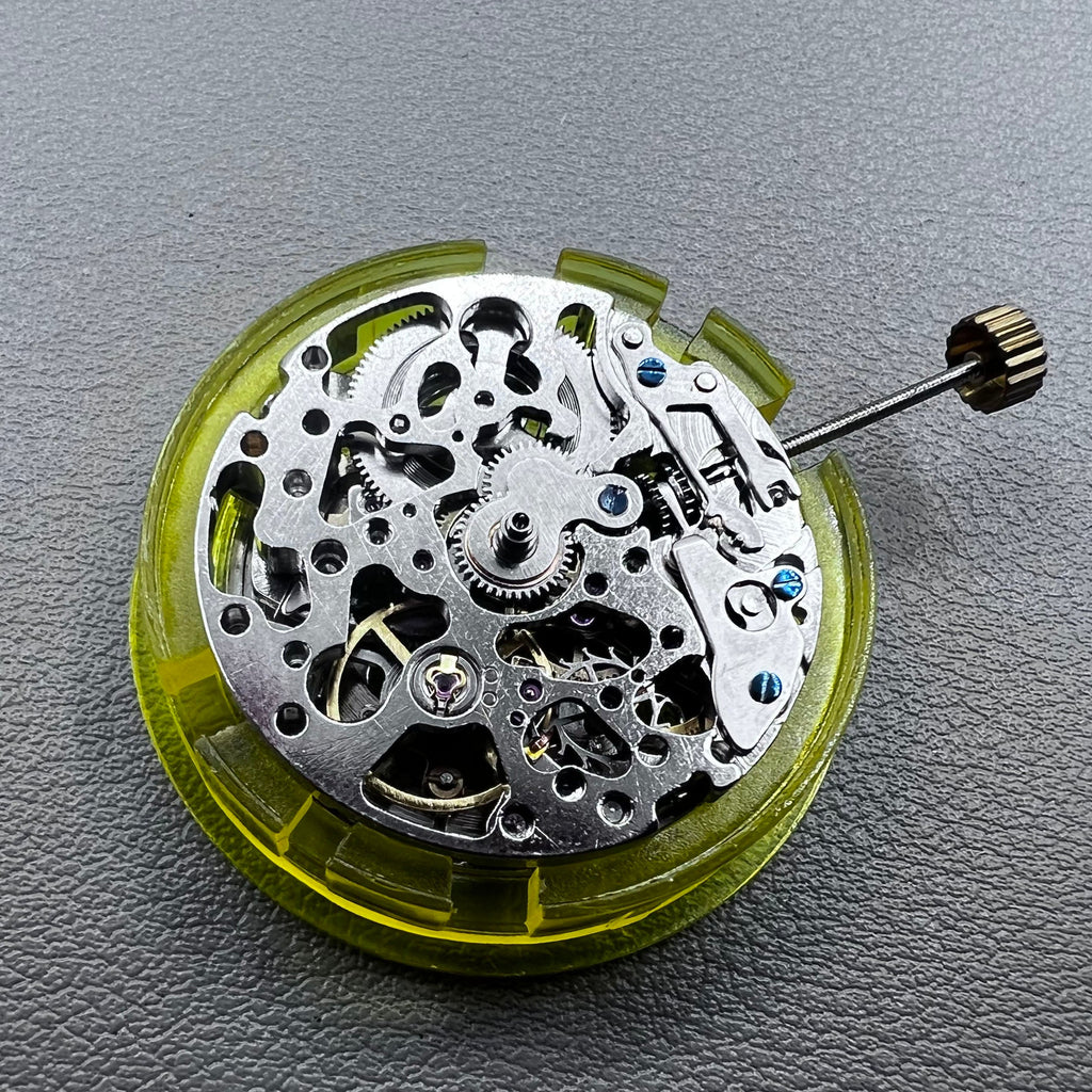 China 2813 Silver Hollow Automatic Mechanical Movement Fit for 8205 8200