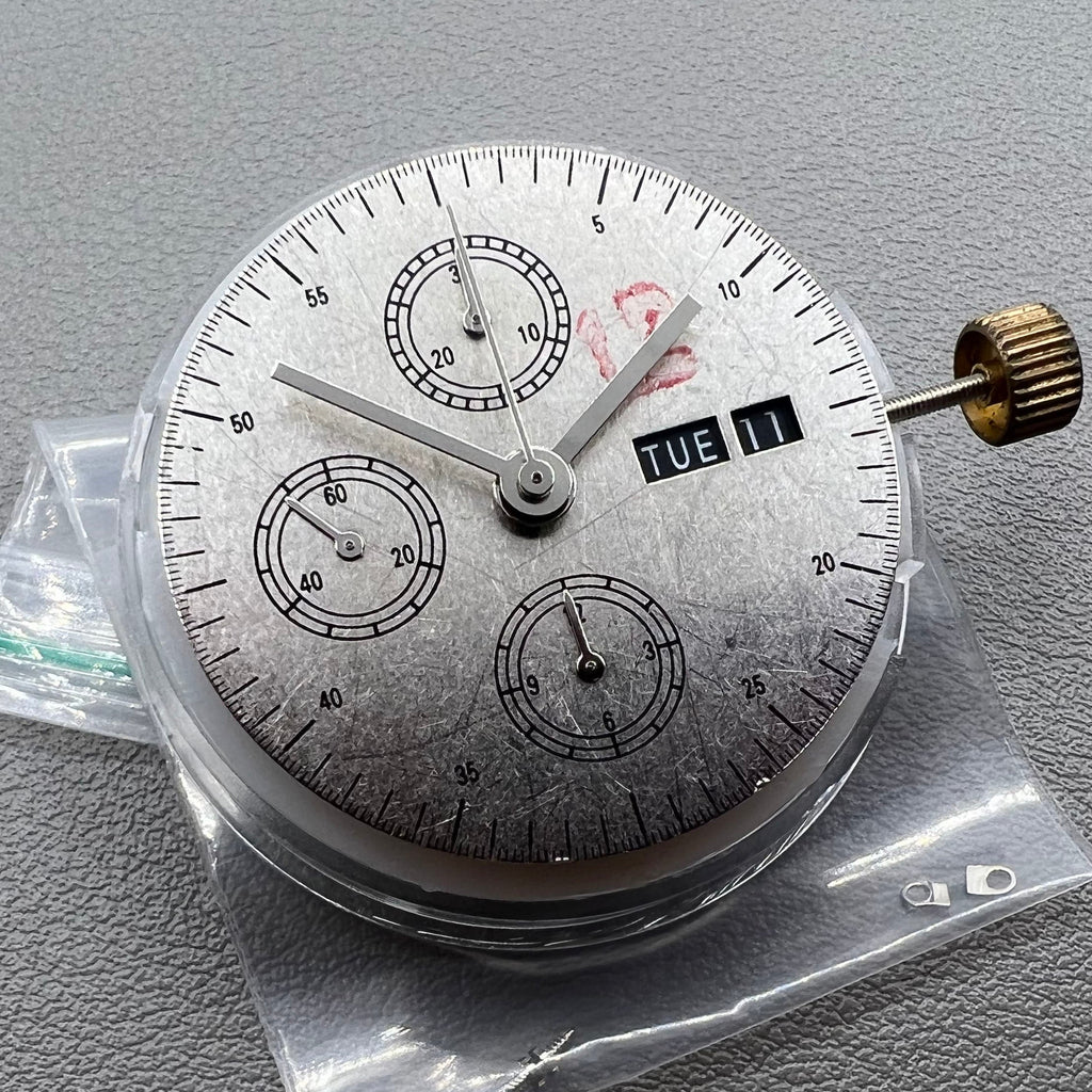 China 7750 Automatic Chronograph Movement Date Day Small Second @9 ETA 7750