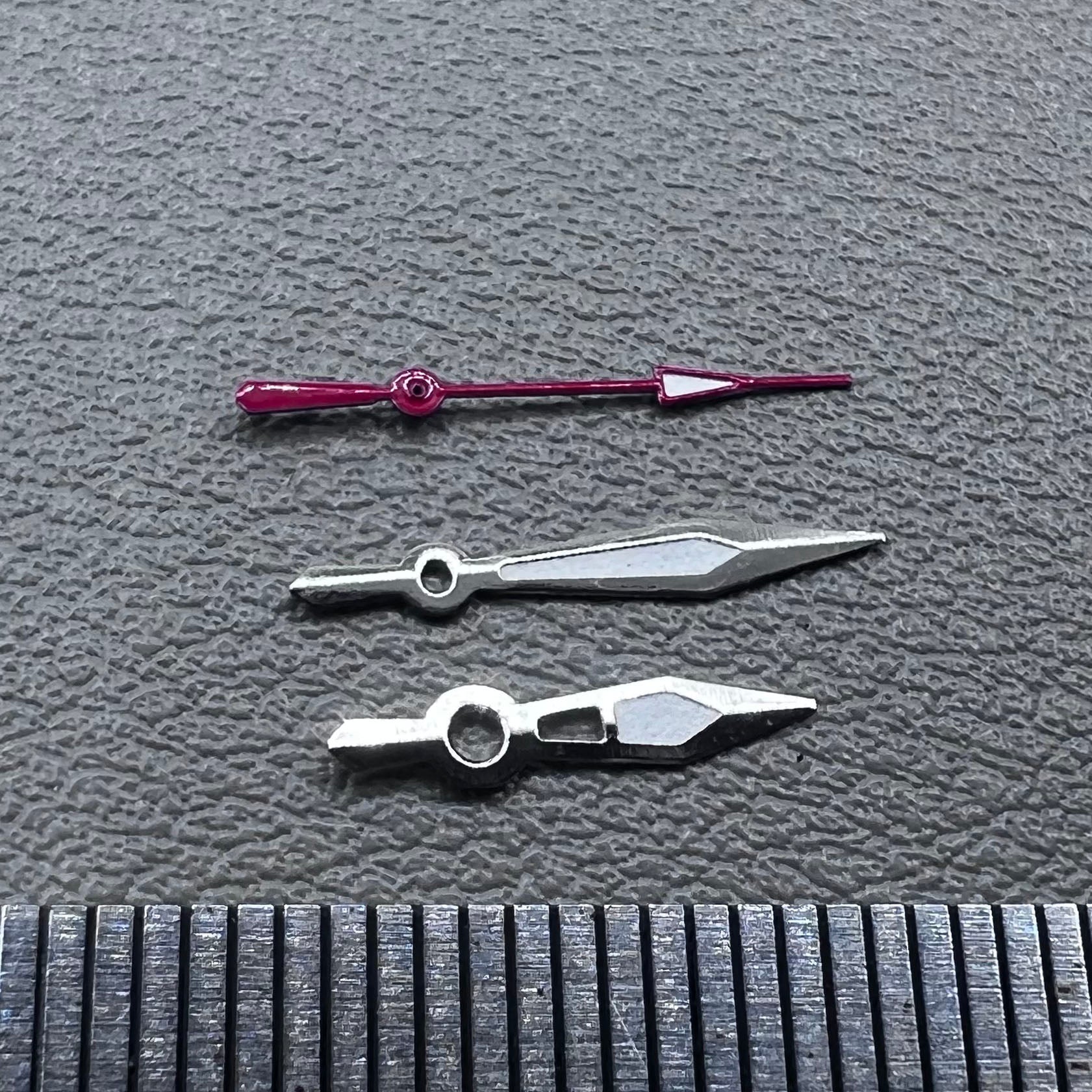 2 Sets Red Second Hand Silver Trim Hands Set for Miyota 2315 2035 2036 2115 2305