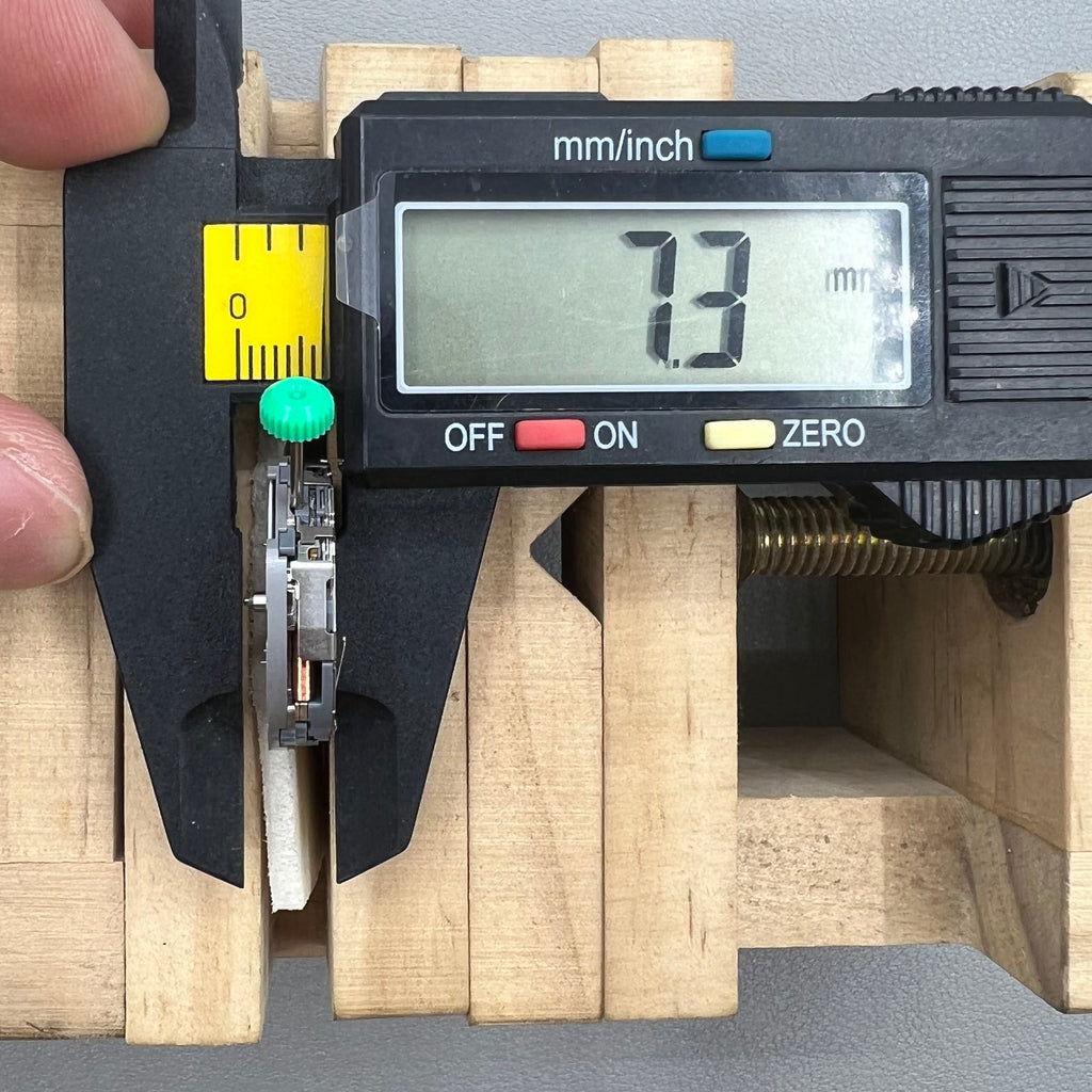 Japan Miyota FS16 Quartz Movement Date@3 Single Calendar
