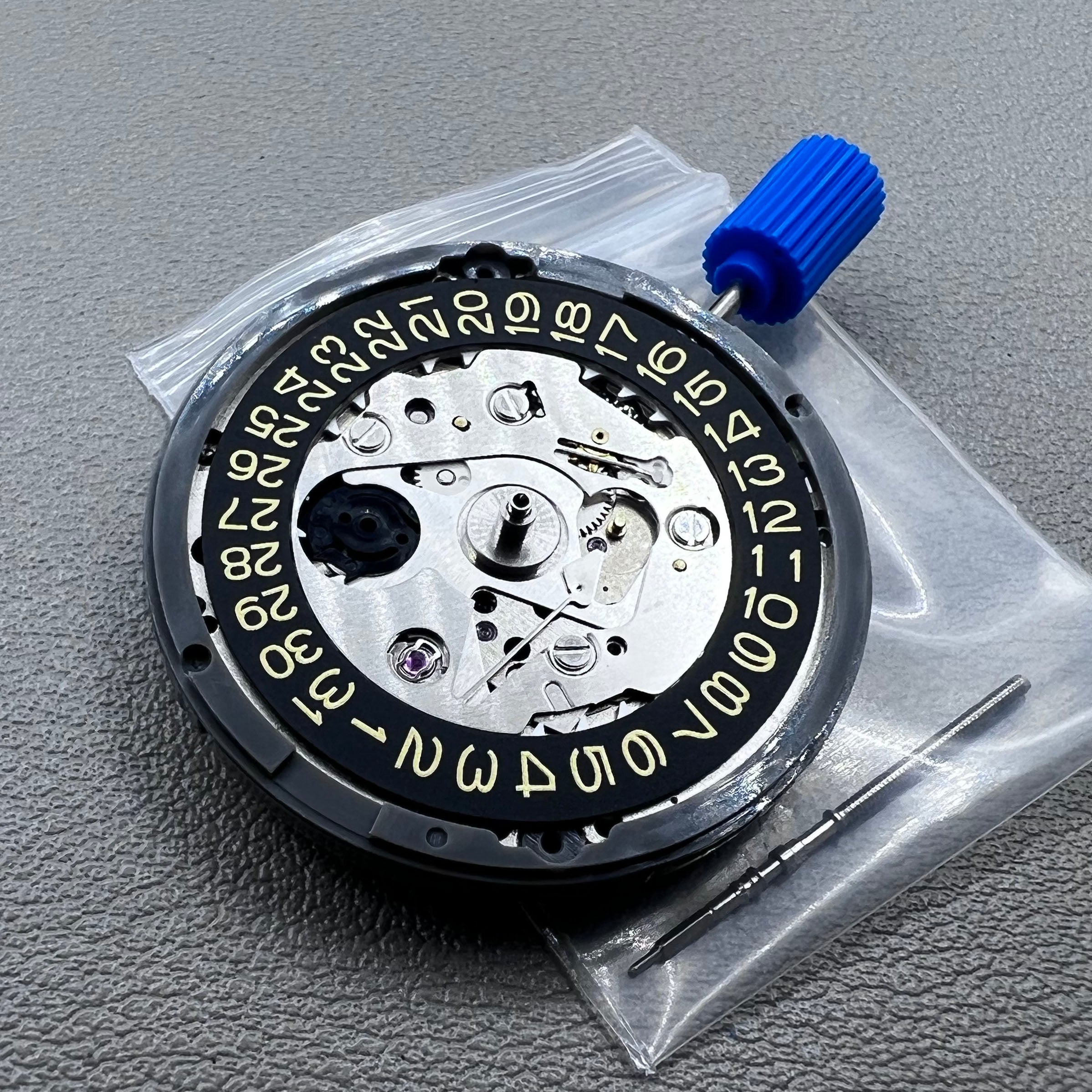 Seiko NH35 NH35A Golden Date Automatic Mechanical Movement SKX007 Crown@3.0