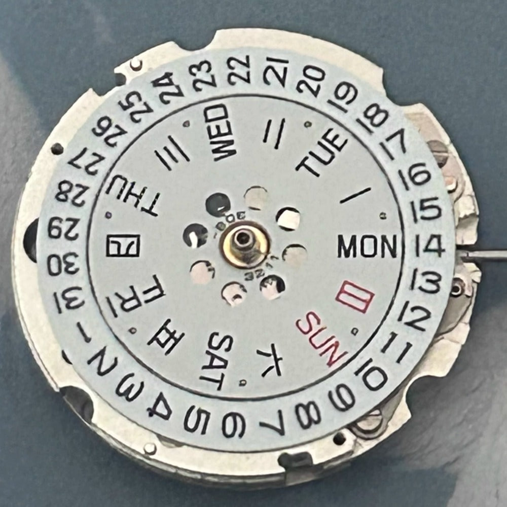 Japan Made Citizen 8205 Mechanical Movement 3 Hands Date At 3 Day Date