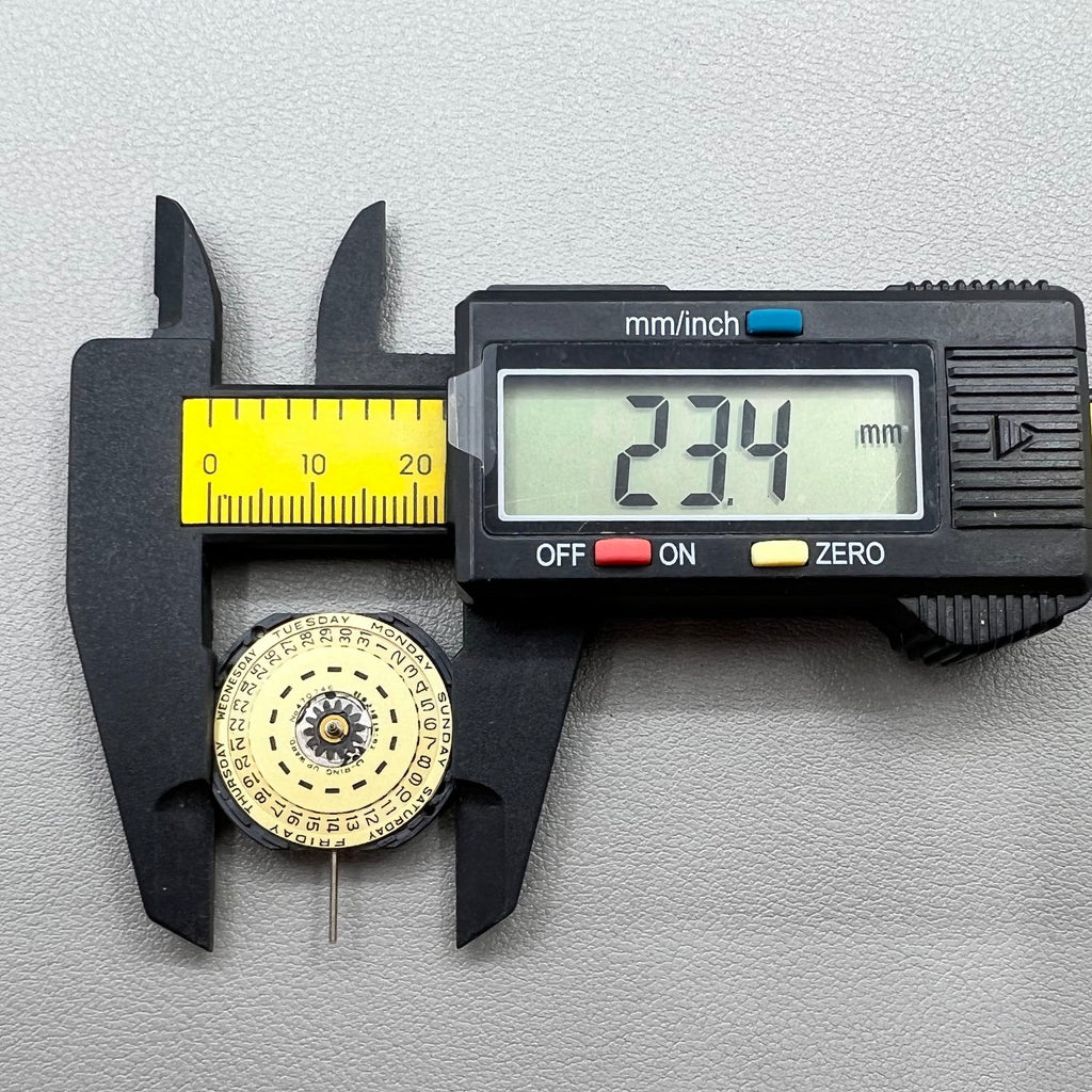 YL44A Quartz Movement Double Calendar 3 Hands