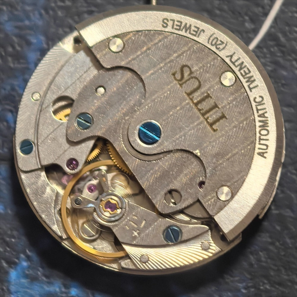 China Made T17 Mechanical Movement 2 Hands With Small Second Hand