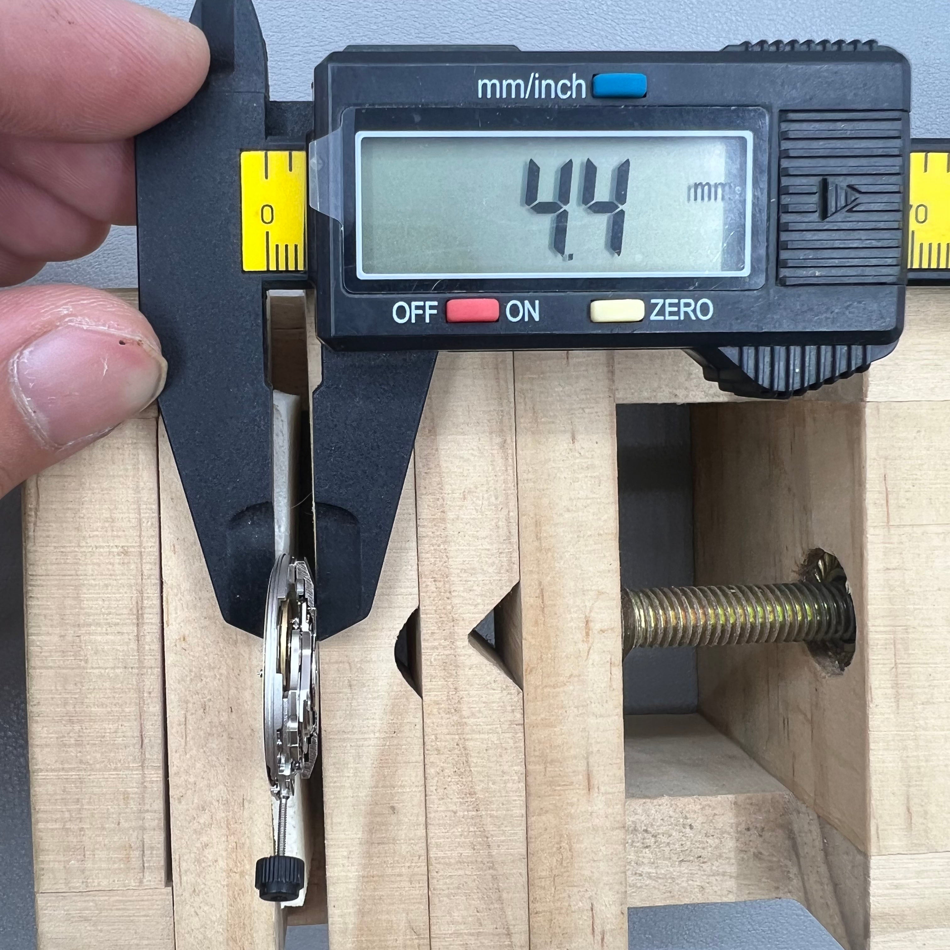 SW200-1 Original  Automatic Mechanical Movement ETA 2824-2 Replacement