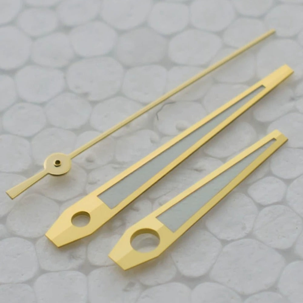 17.3x15.9x11.5mm Golden Trim Green Lume Watch Hands for Japan Made 8200 8205