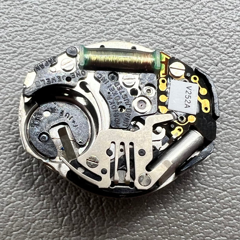 Japan Morioka Tokei V252A Watch Quartz Movement 2 Hands with Small Second