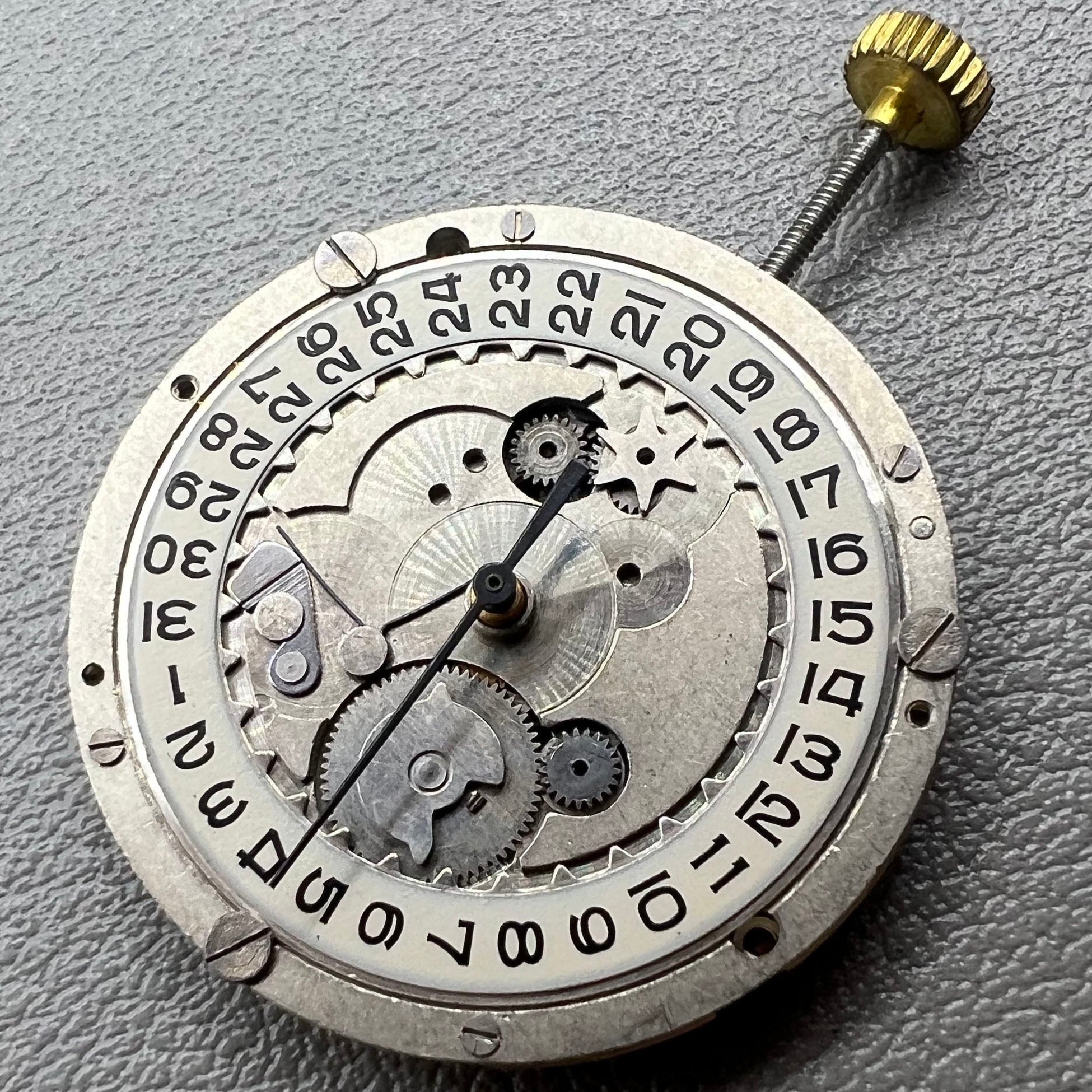 Working New Swiss P-2460 Quartz Watch Movement 3 Hands