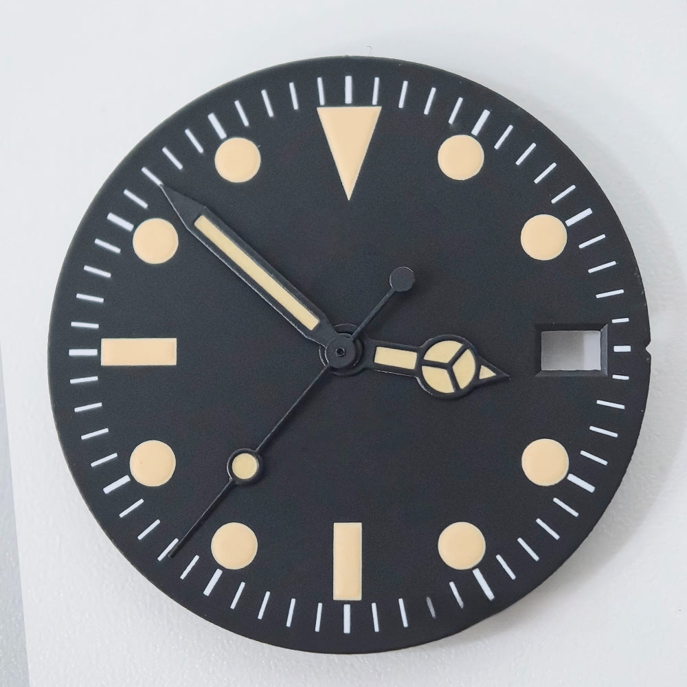 Vintage with Calendar Green Lume Black Trim Hands Watch Dial for NH34 NH35