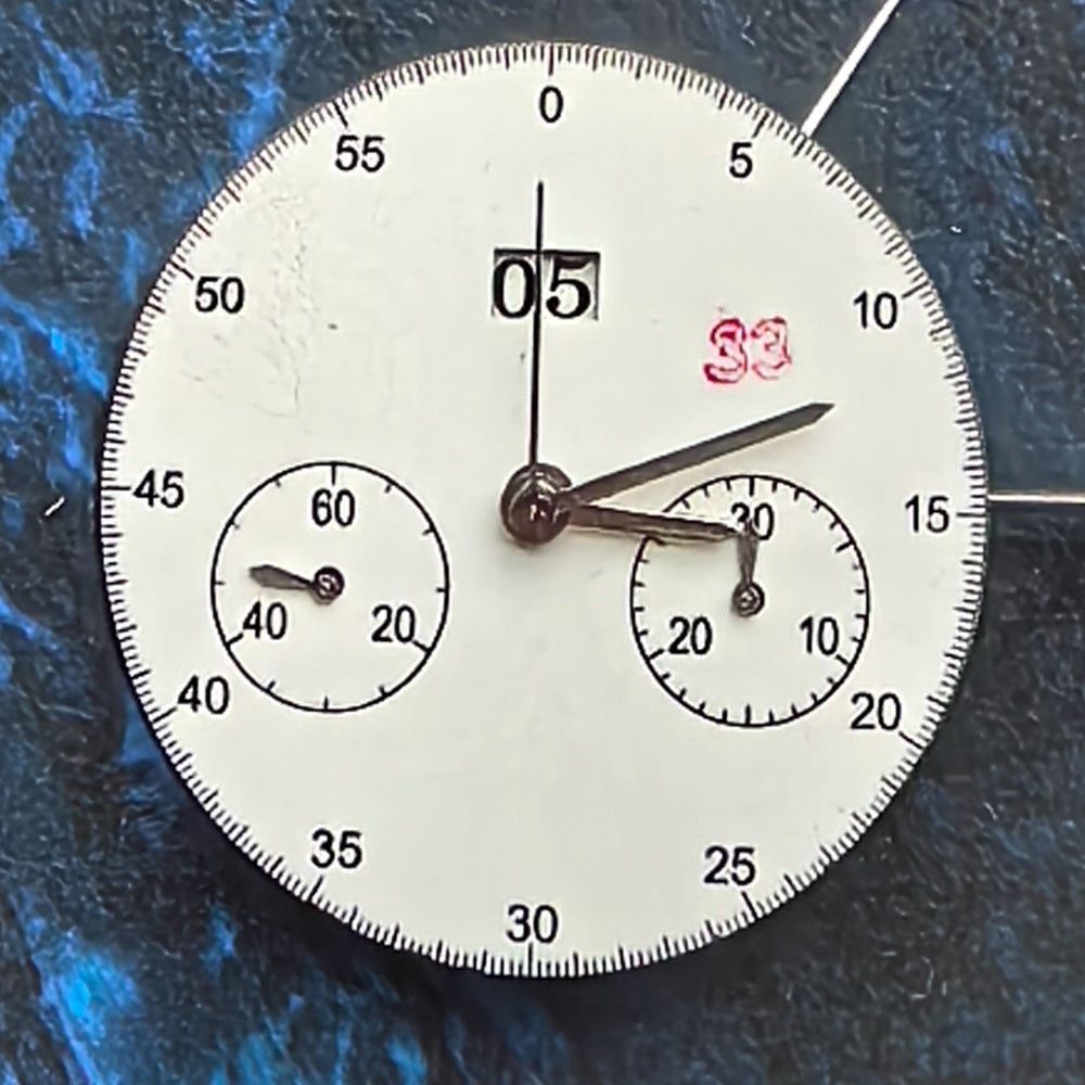 Chinese Dandong 7750 Mechanical Movement Big Date At 12 Small Second At 4/8