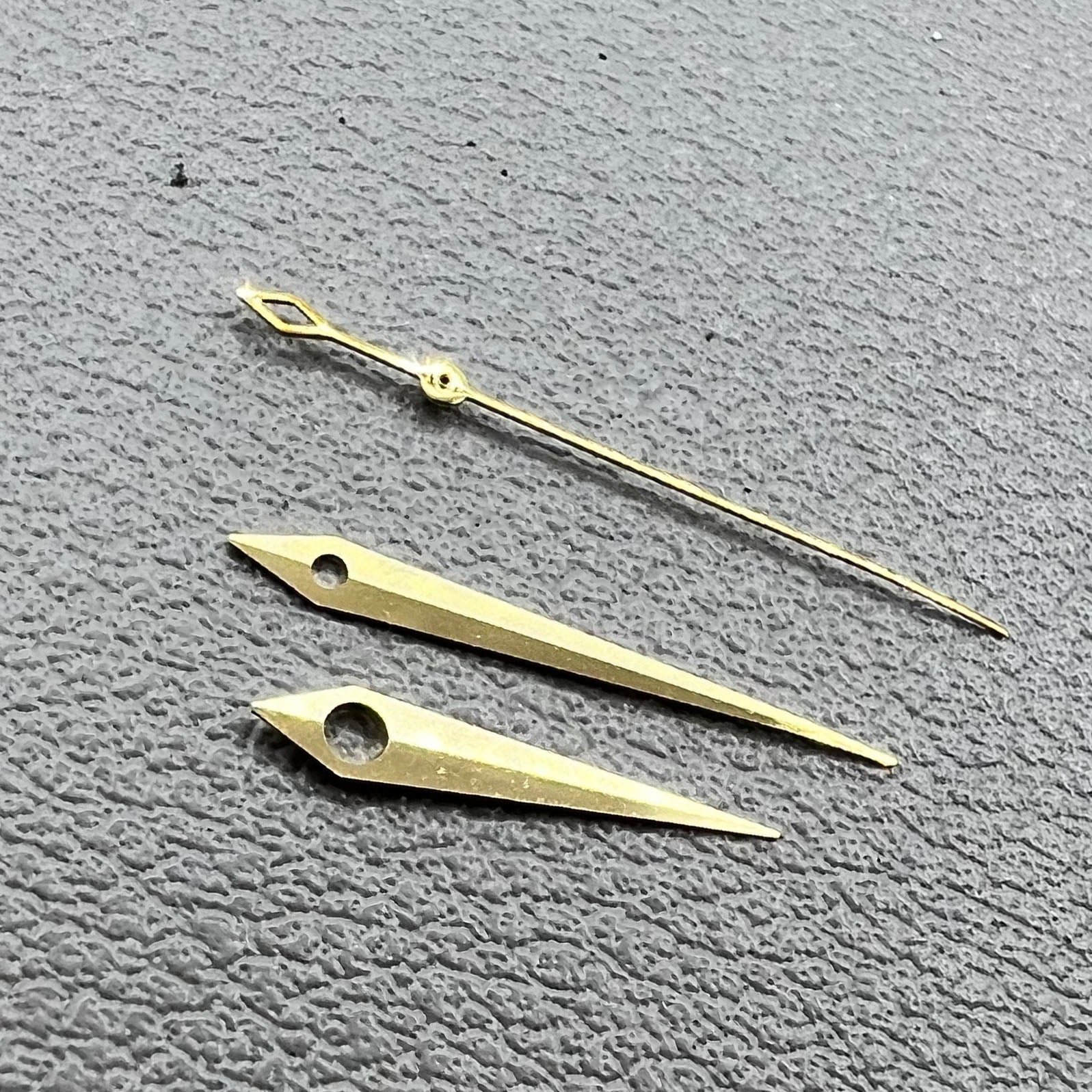 2 Sets Golden Rhombus Tail No Lume Watch Hands for NH35/36 NH38 NH72 NH70