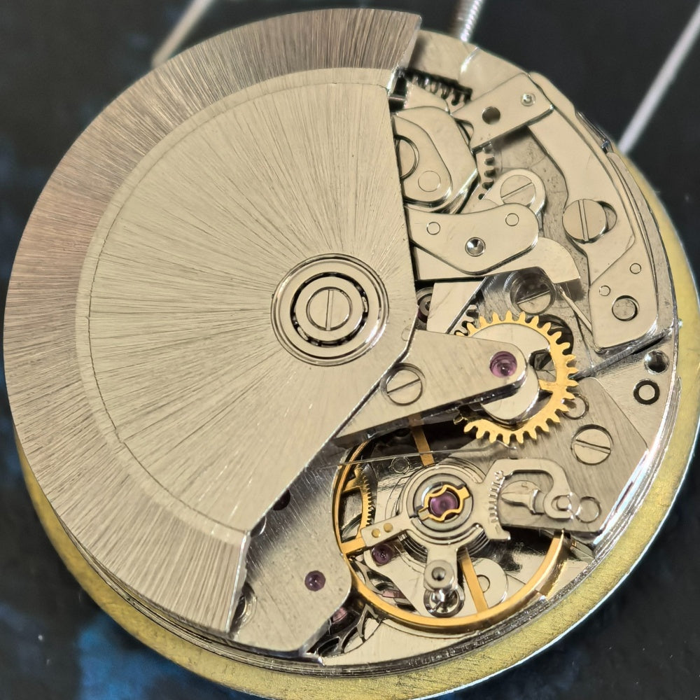 Chinese Dandong 7750 Mechanical Movement Frequency 21600 Small Second At 9